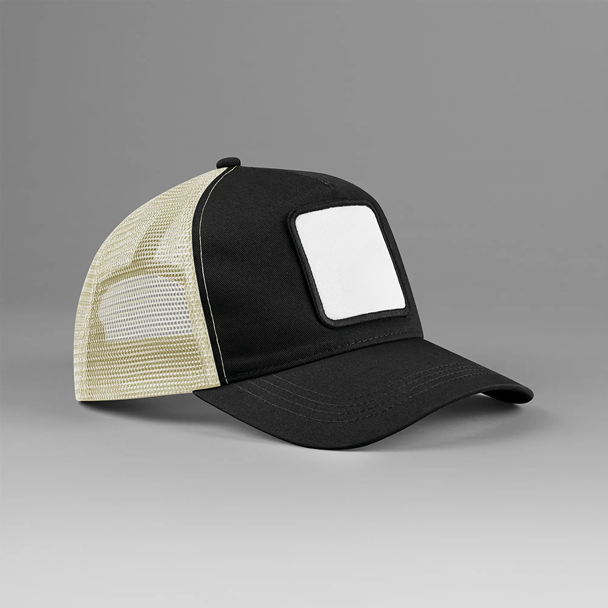 Gorra trucker de 5 paneles con parche cuadrado<br/>
