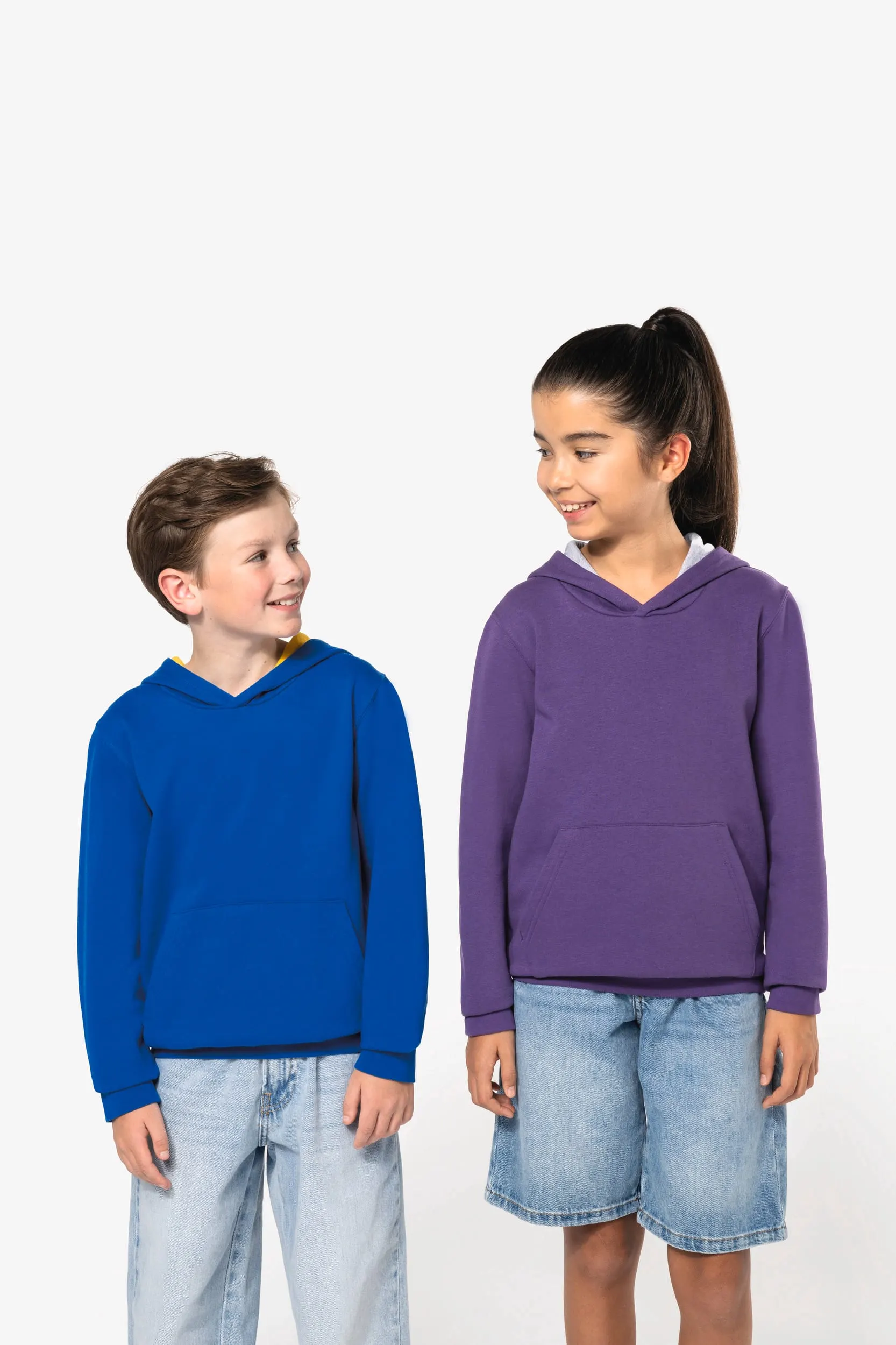 Sudadera capucha contrastada niños