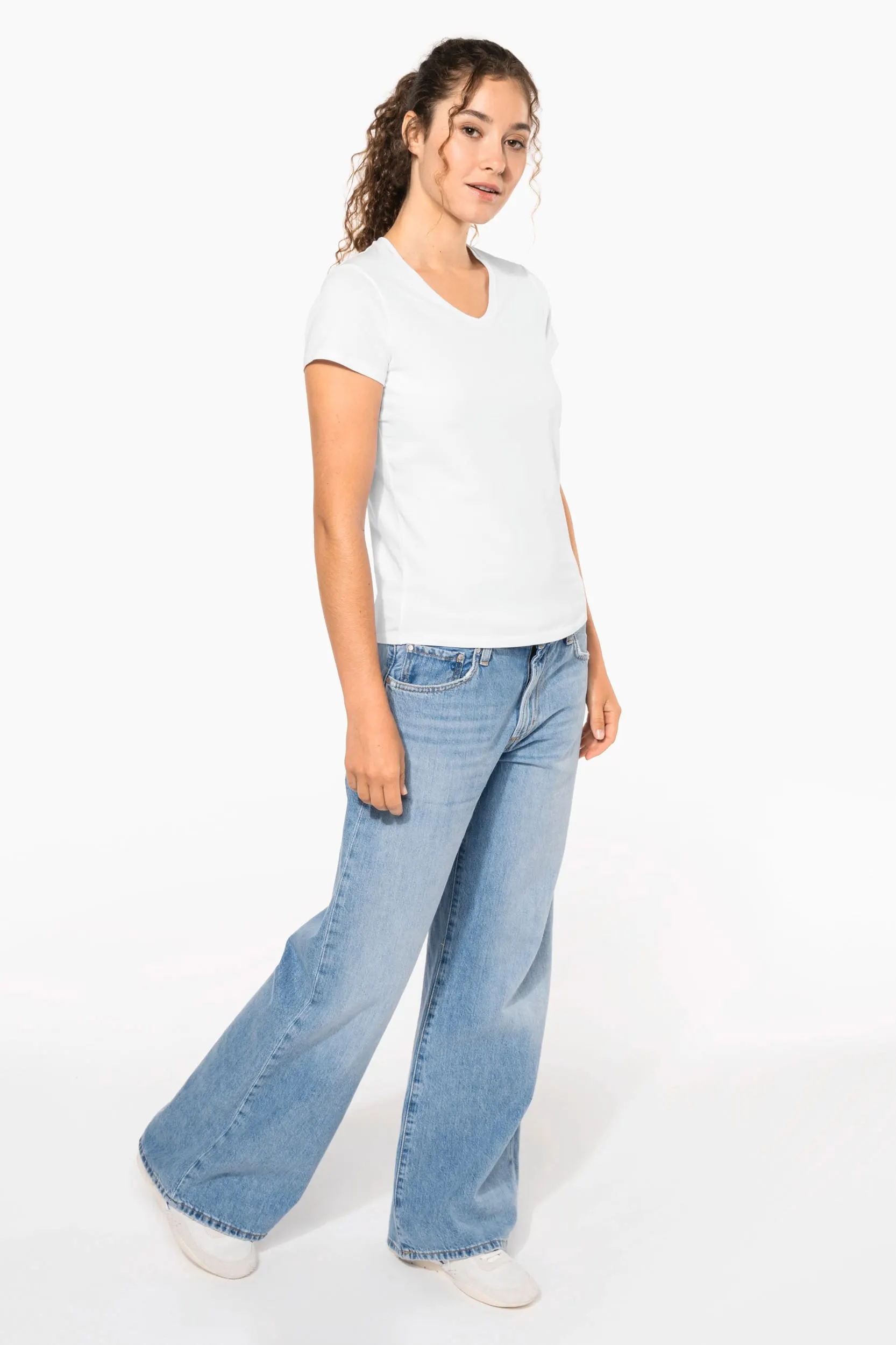 Camiseta con elastano cuello de pico mujer