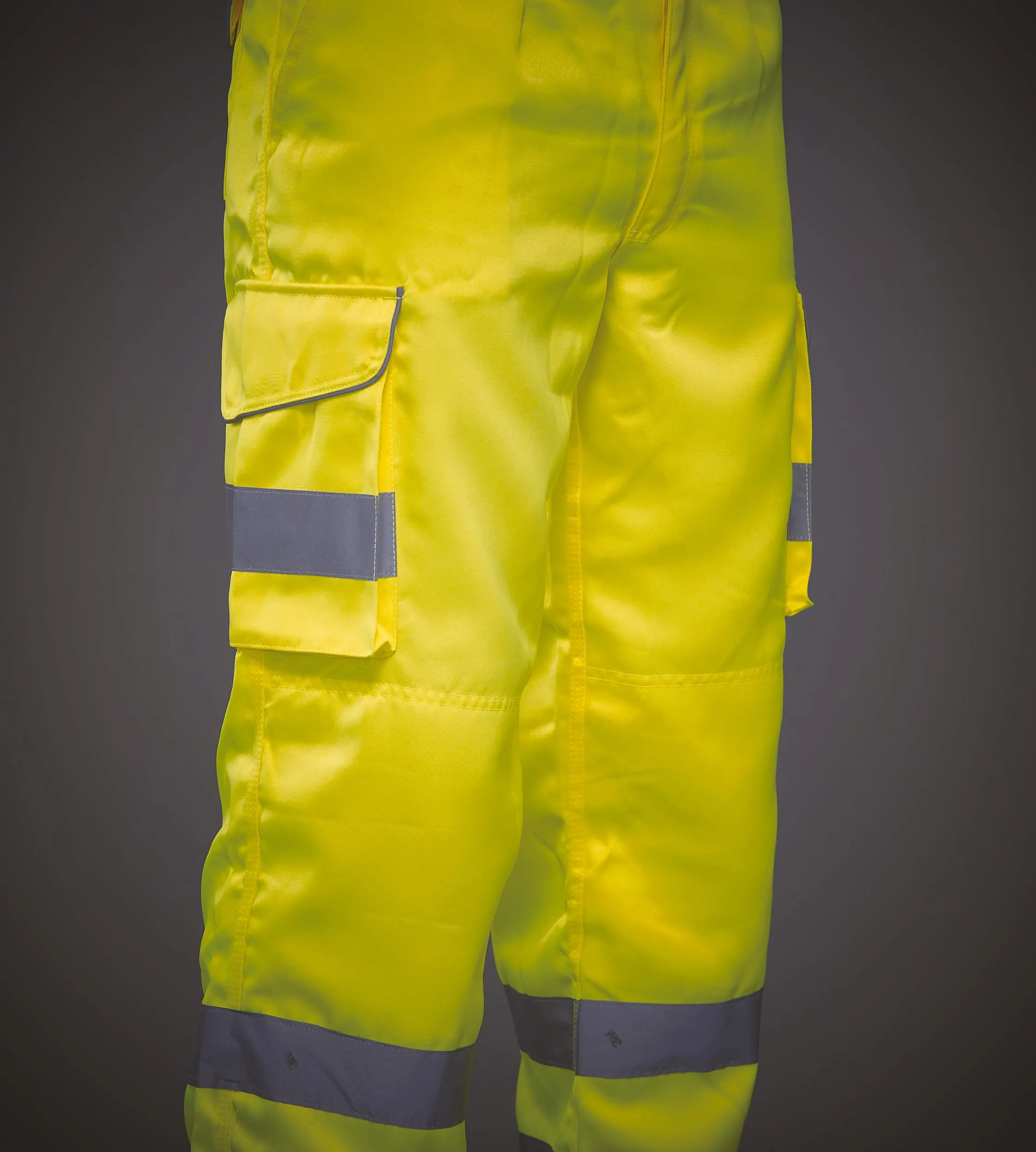 Pantalón tipo Cargo de Alta Visibilidad