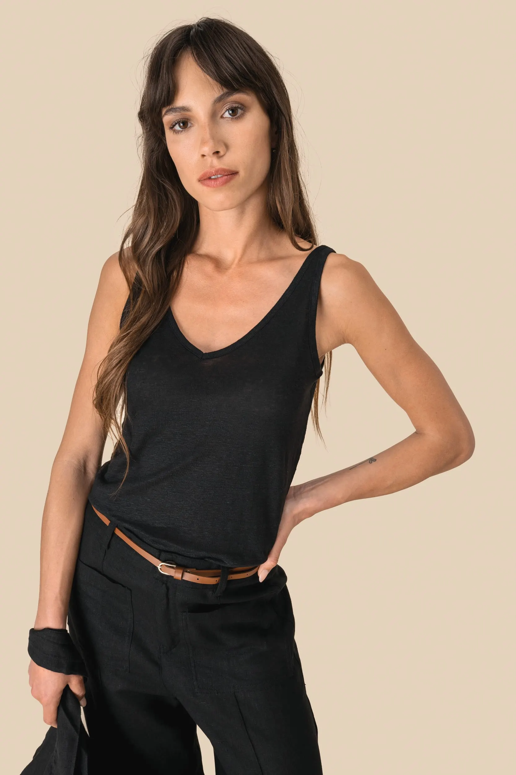 Camiseta de tirantes de lino mujer