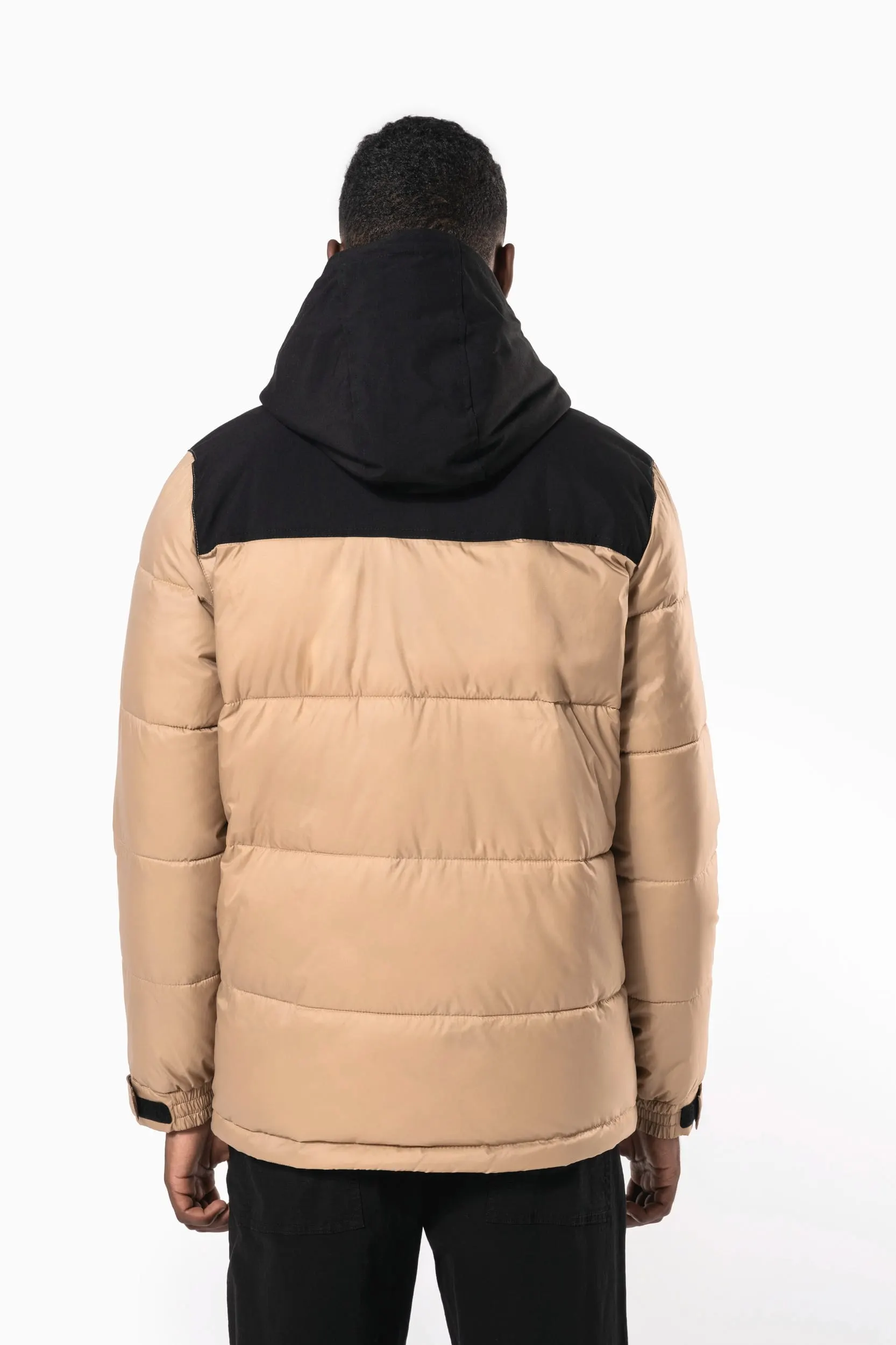 Parka acolchada bicolor con capucha unisex