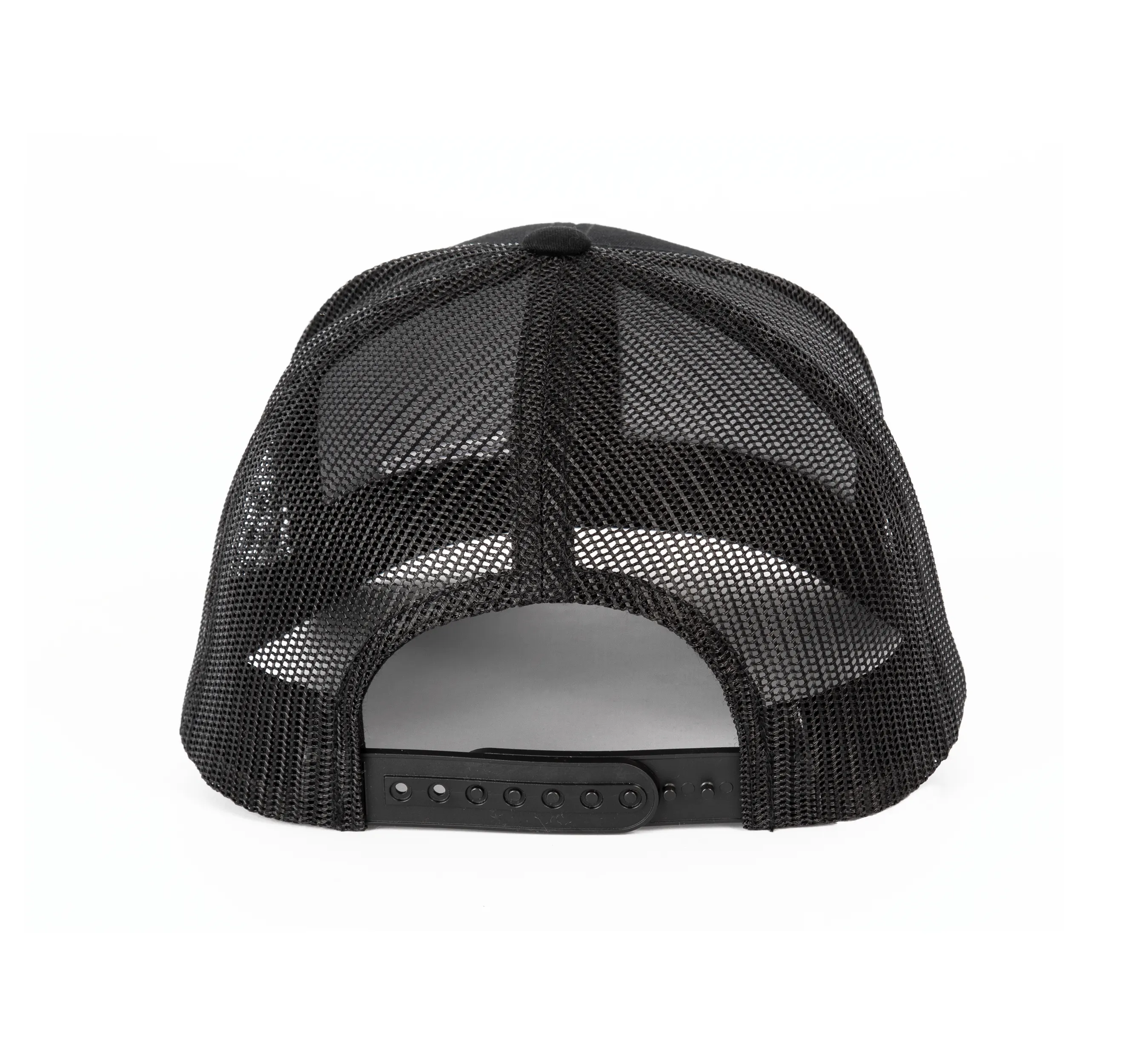 Gorra Trucker modelo retro - 6 paneles