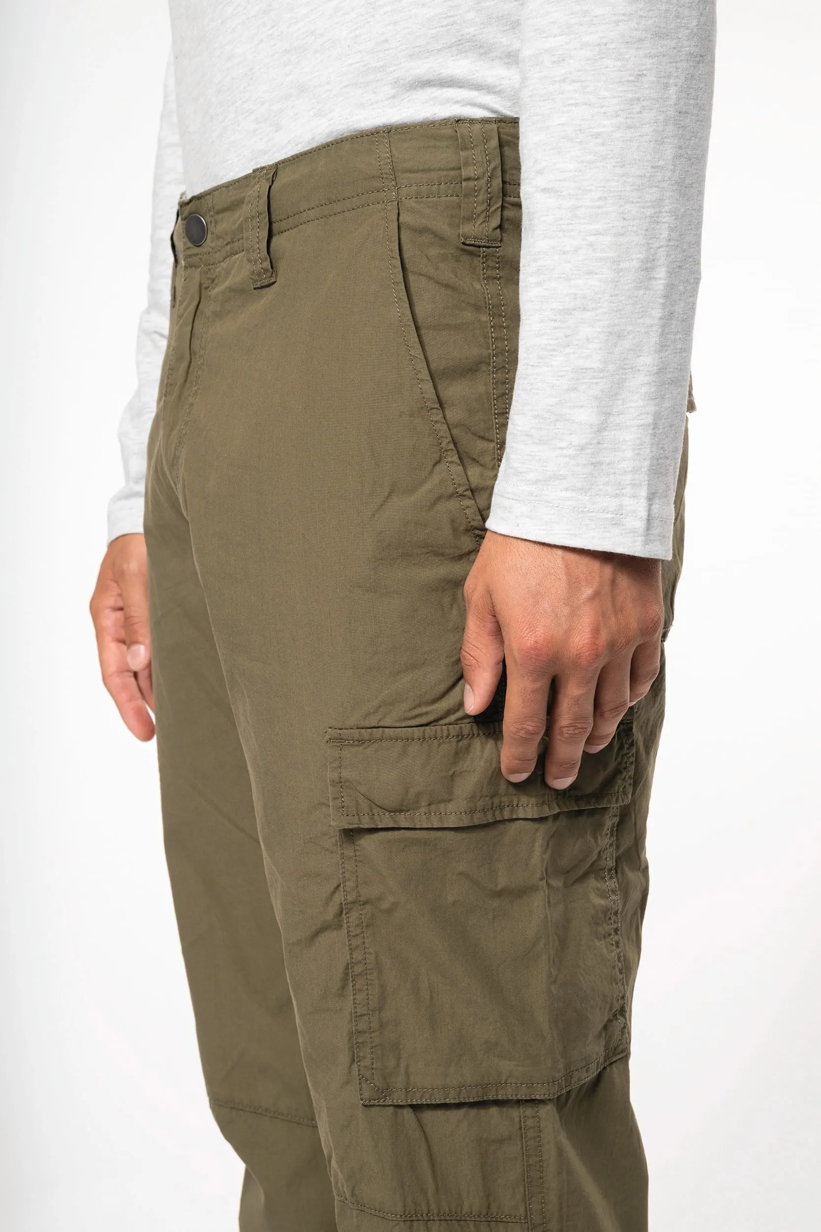 Pantalón ligero multibolsillos para hombre