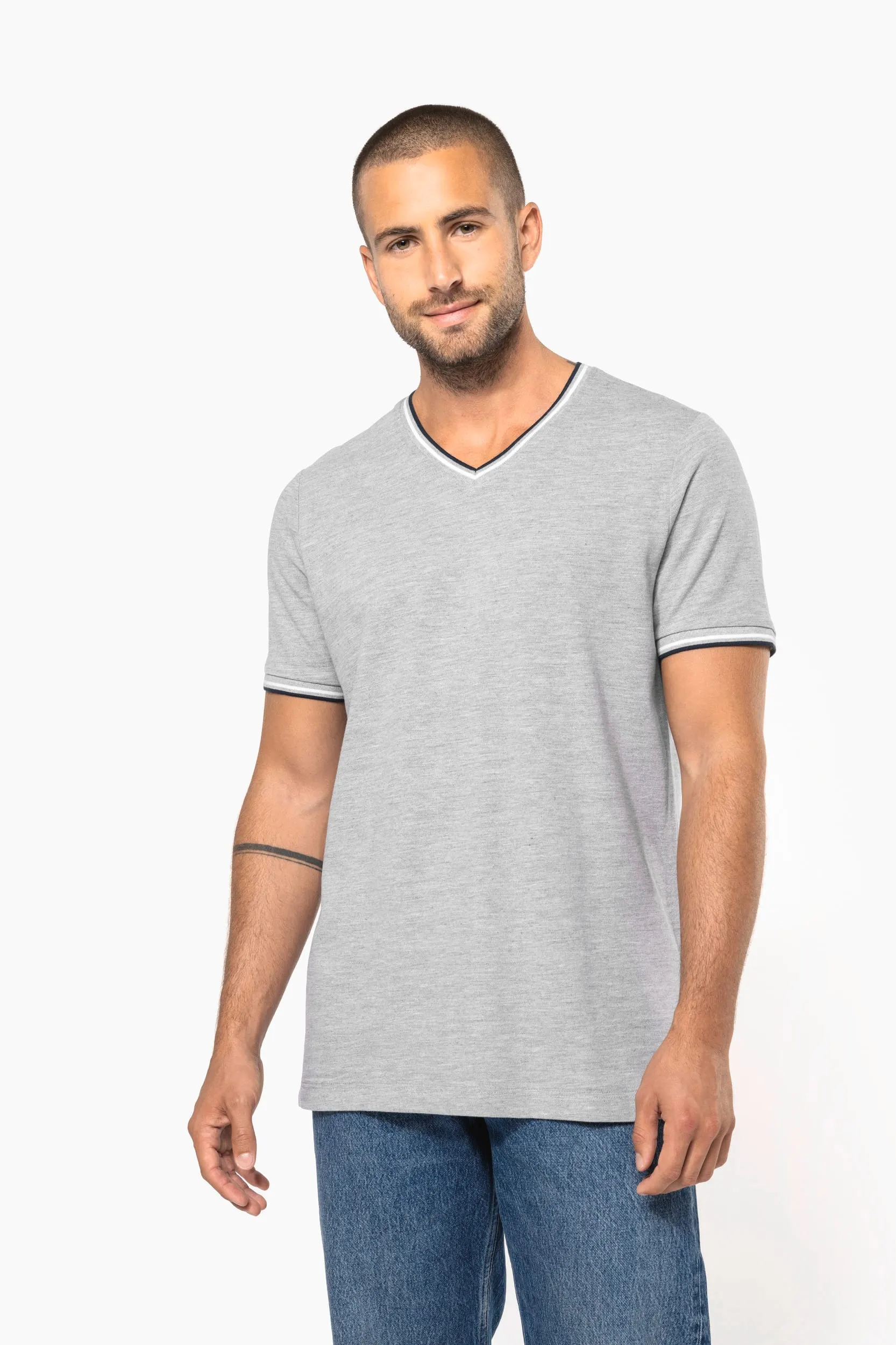 Camiseta de punto piqué con cuello de pico de hombre