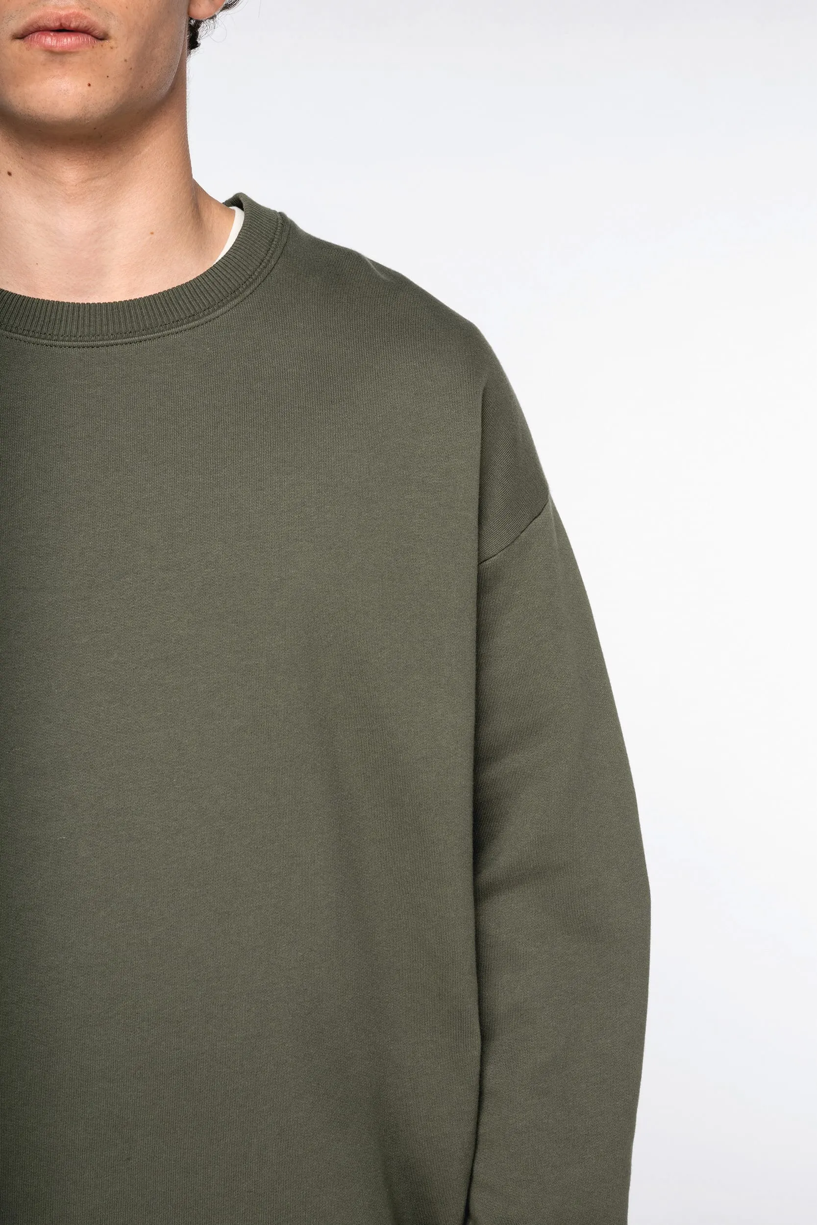 Sudadera cuello redondo oversize unisex