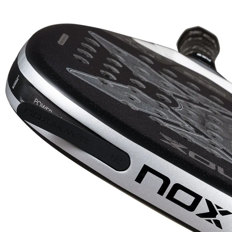 PALA DE PÁDEL NOX AT10 LUXURY GENIUS ATTACK 18K ALUM BY AGUSTIN TAPIA
