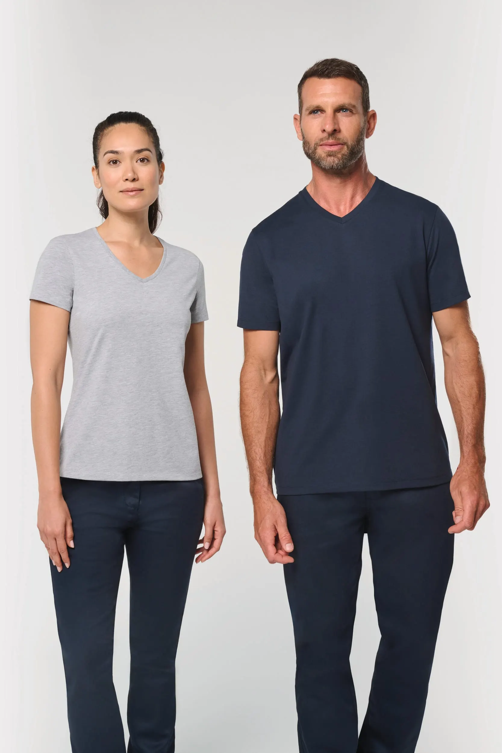 Camiseta ecorresponsable antibacteriana cuello de pico mujer