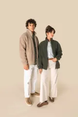 Sudadera de sherpa con cremallera y hombros caídos unisex