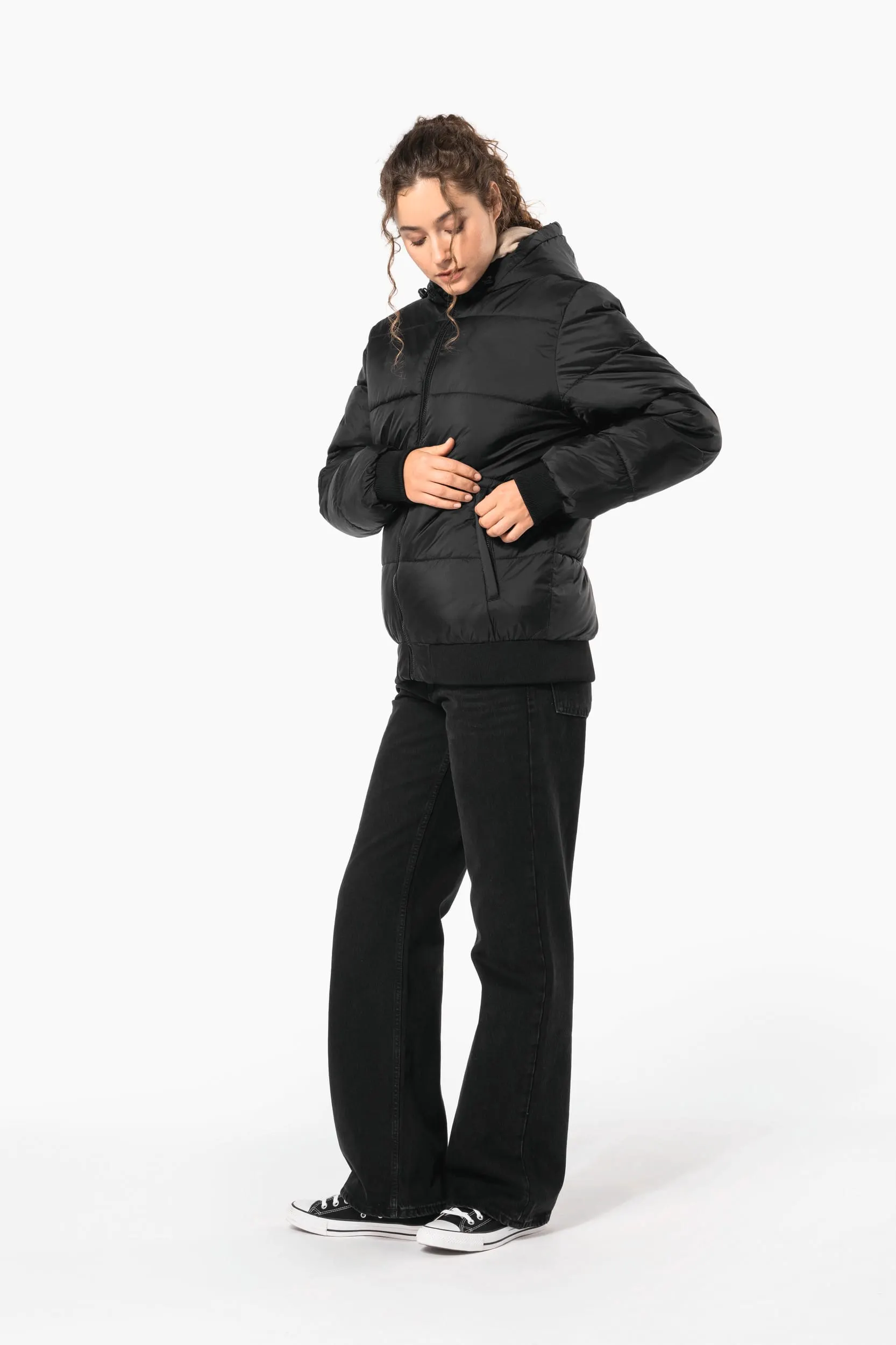 Chaqueta ripstop reciclada con capucha unisex