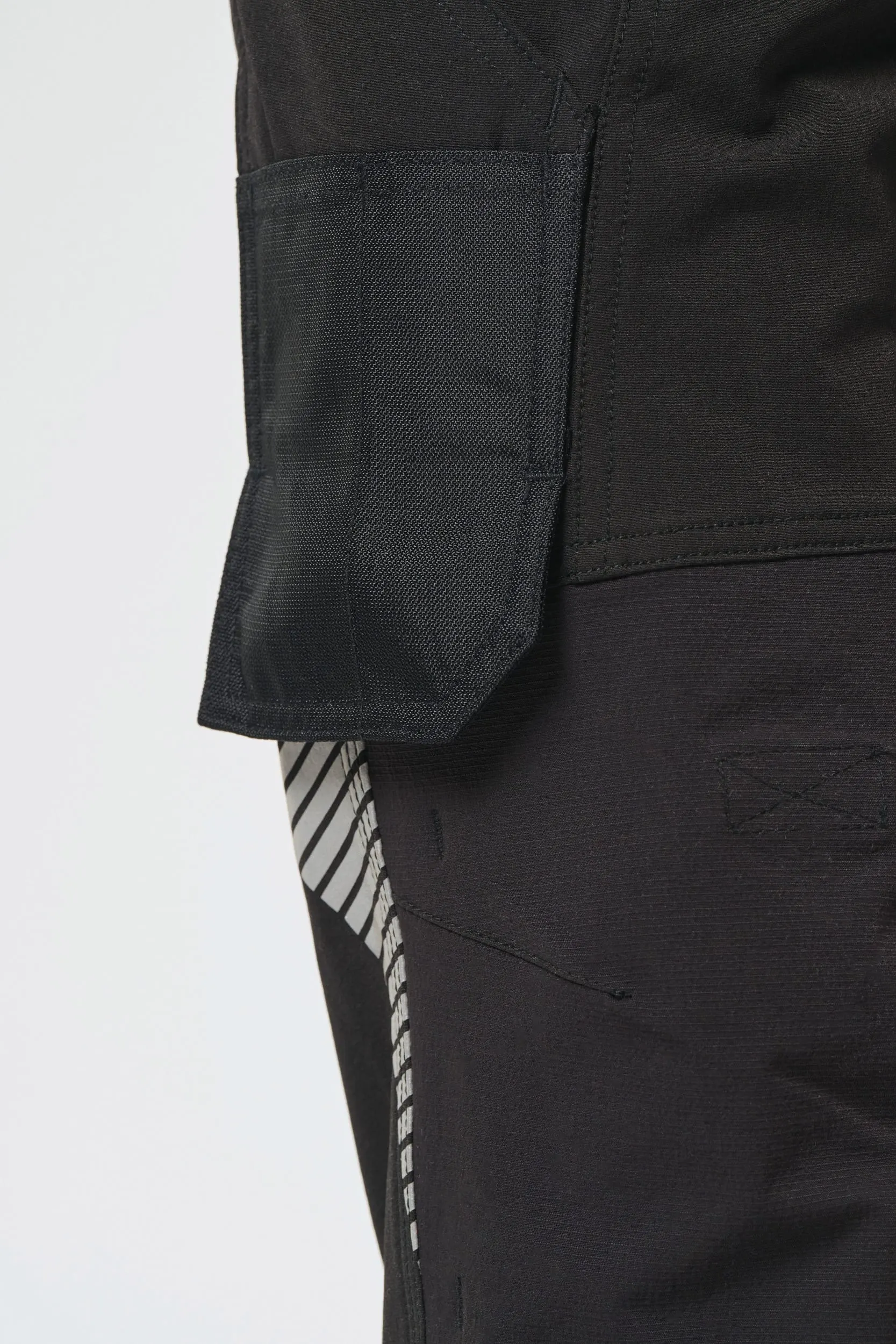 Pantalón stretch reciclado multibolsillos unisex
