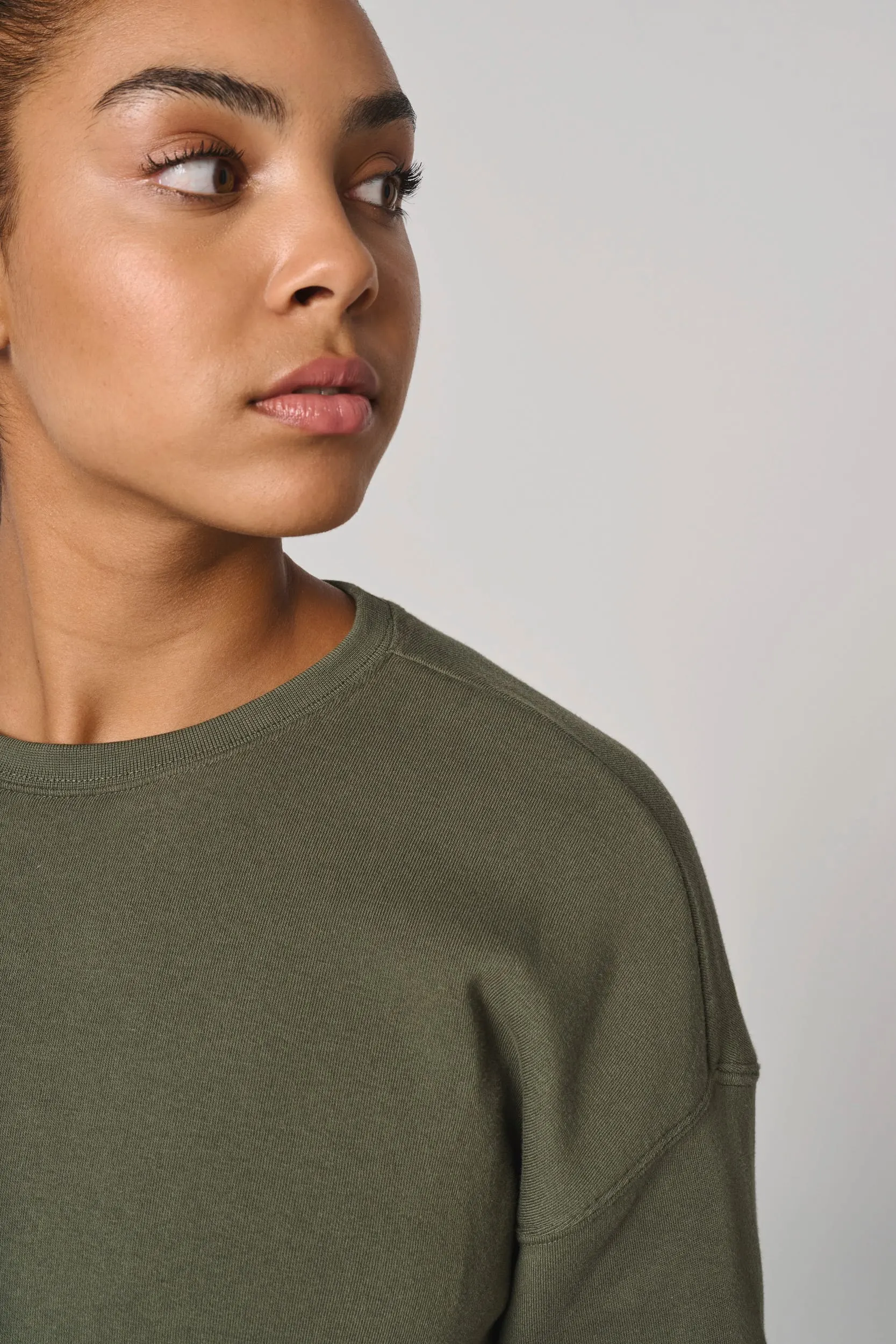 Sudadera crop cuello redondo mujer