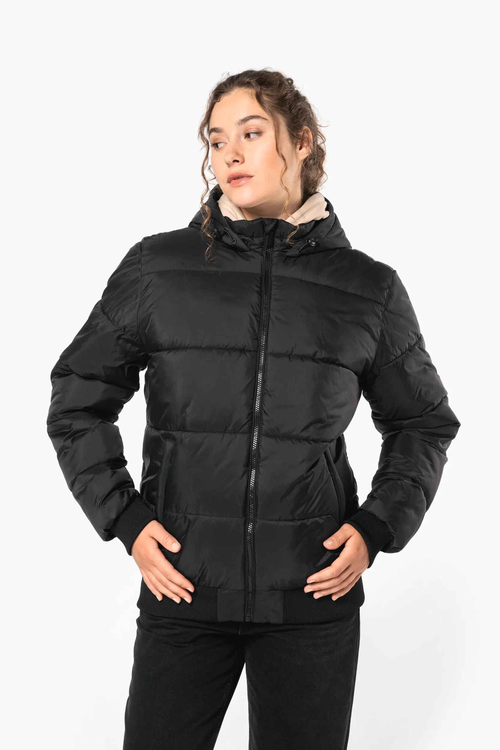 Chaqueta ripstop reciclada con capucha unisex