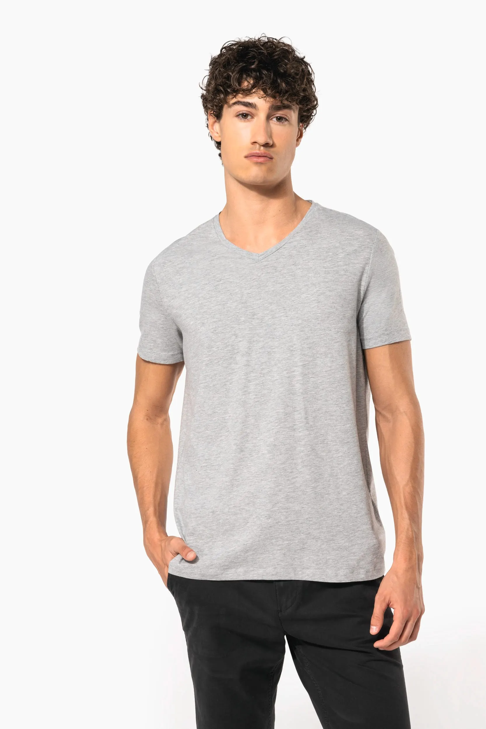 Camiseta con elastano cuello de pico hombre