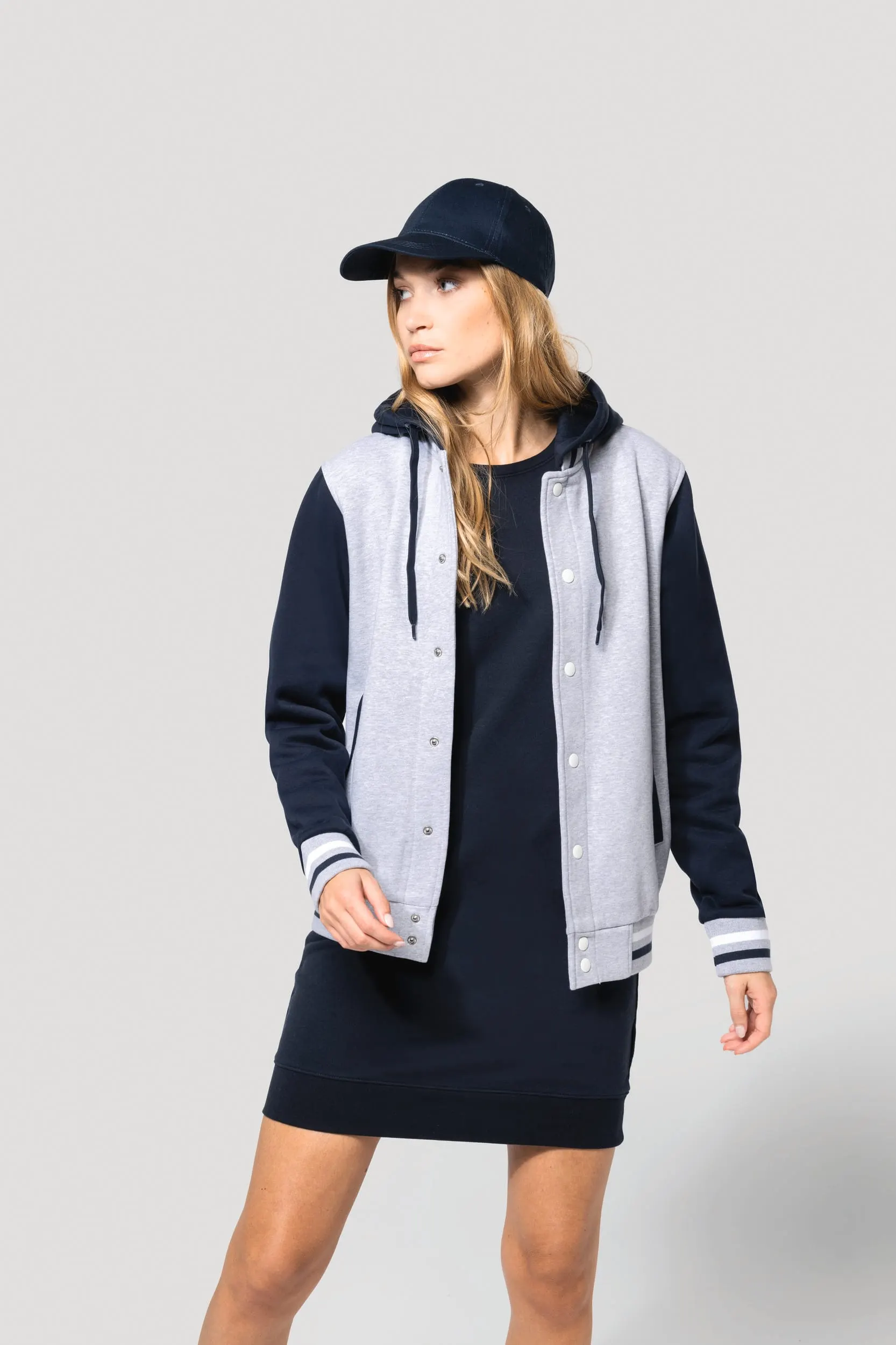 Cazadora tipo Béisbolera con capucha unisex