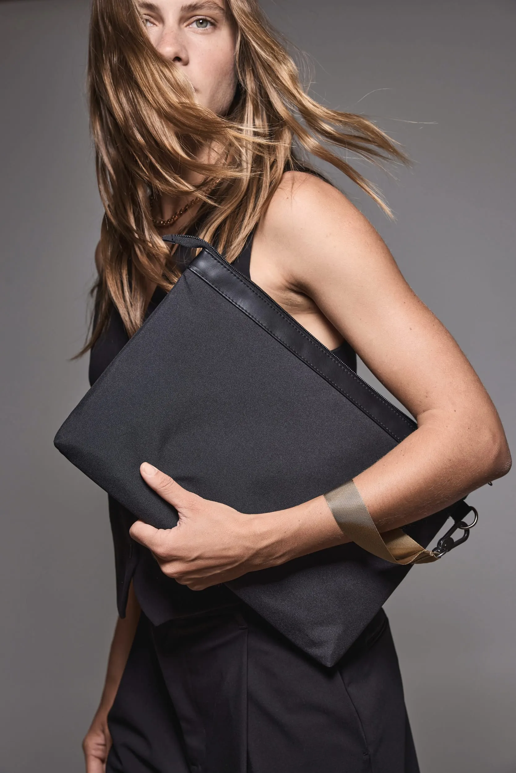 Funda porta documentos y portátil/tablet Kialma de K-loop