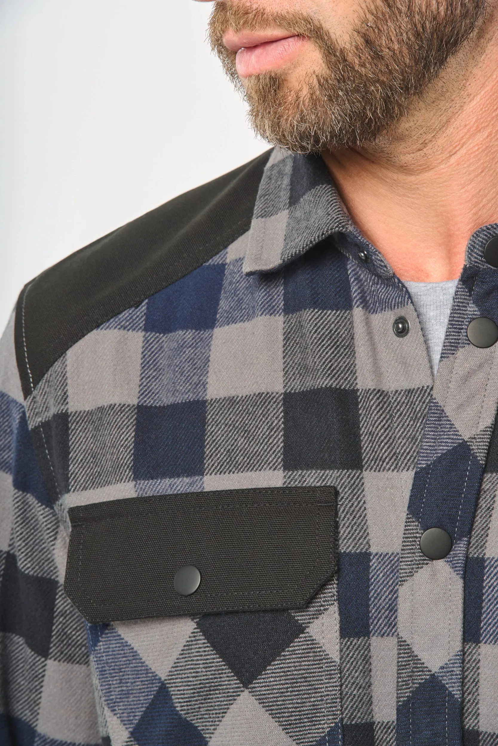Sobrecamisa a cuadros con bolsillos