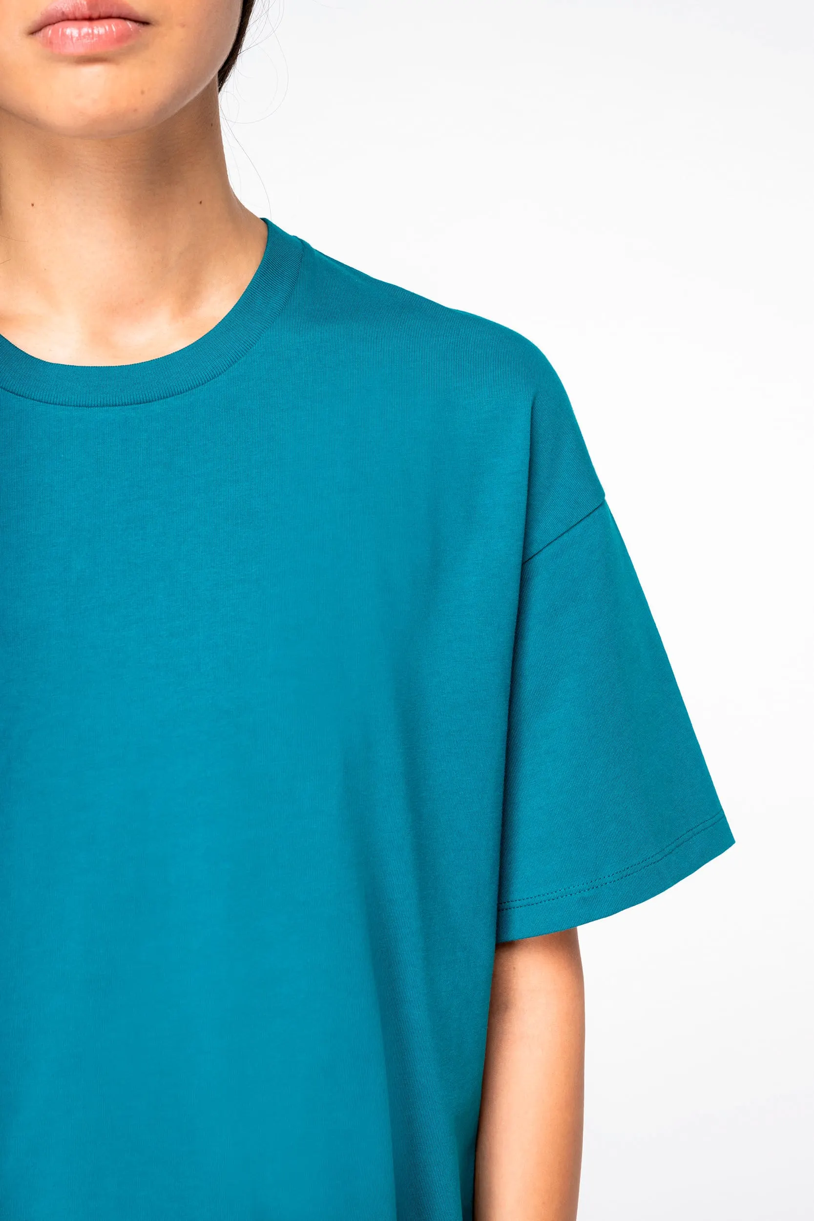 Camiseta ecorresponsable de hombros caídos unisex