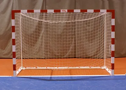 JGO PORTERÍAS F.SALA/BALONMANO METÁLICAS TRASLADABLES 80X80MM CON BASE 80X40MM