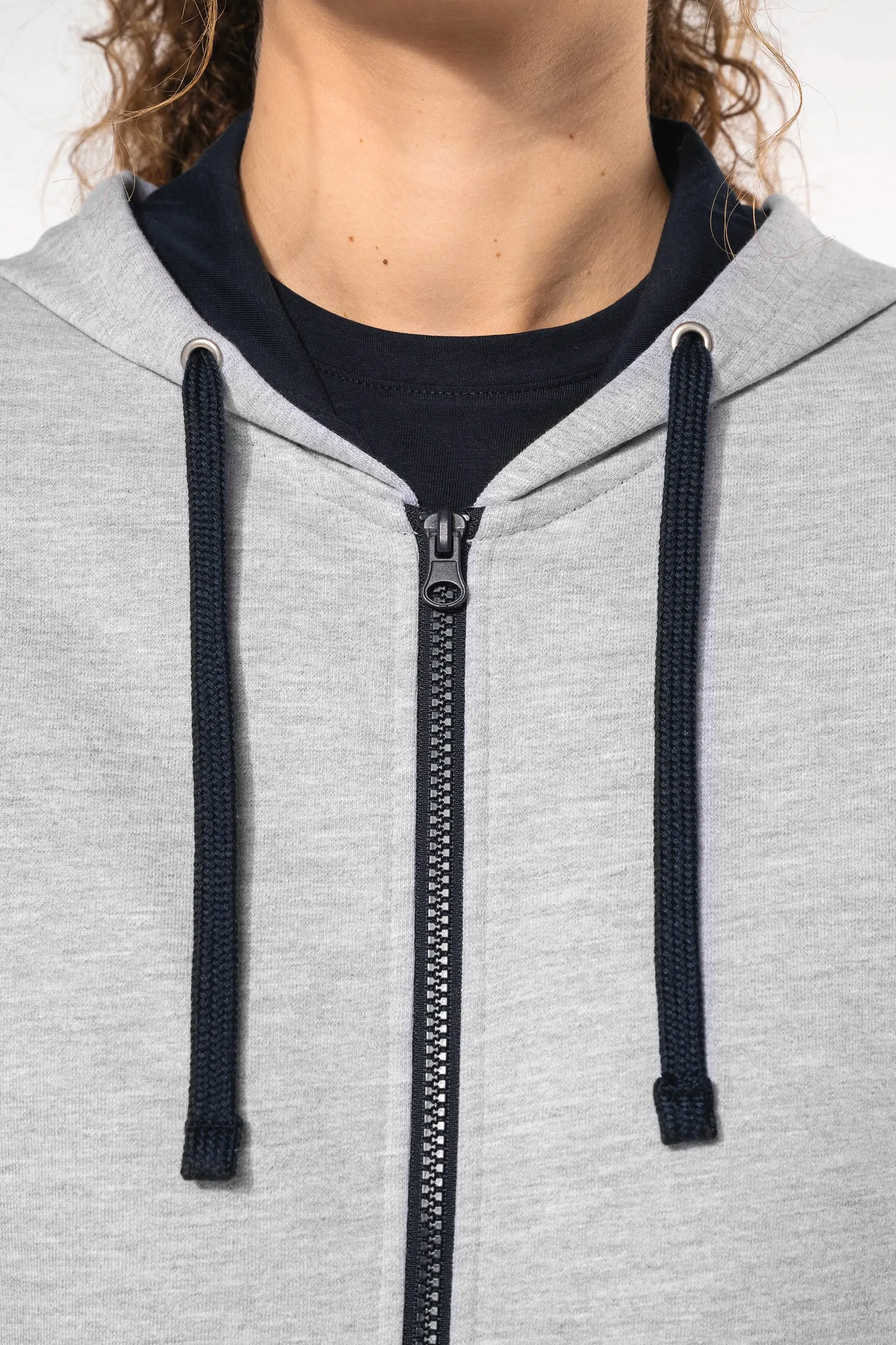 Sudadera capucha y cremallera contrastada mujer