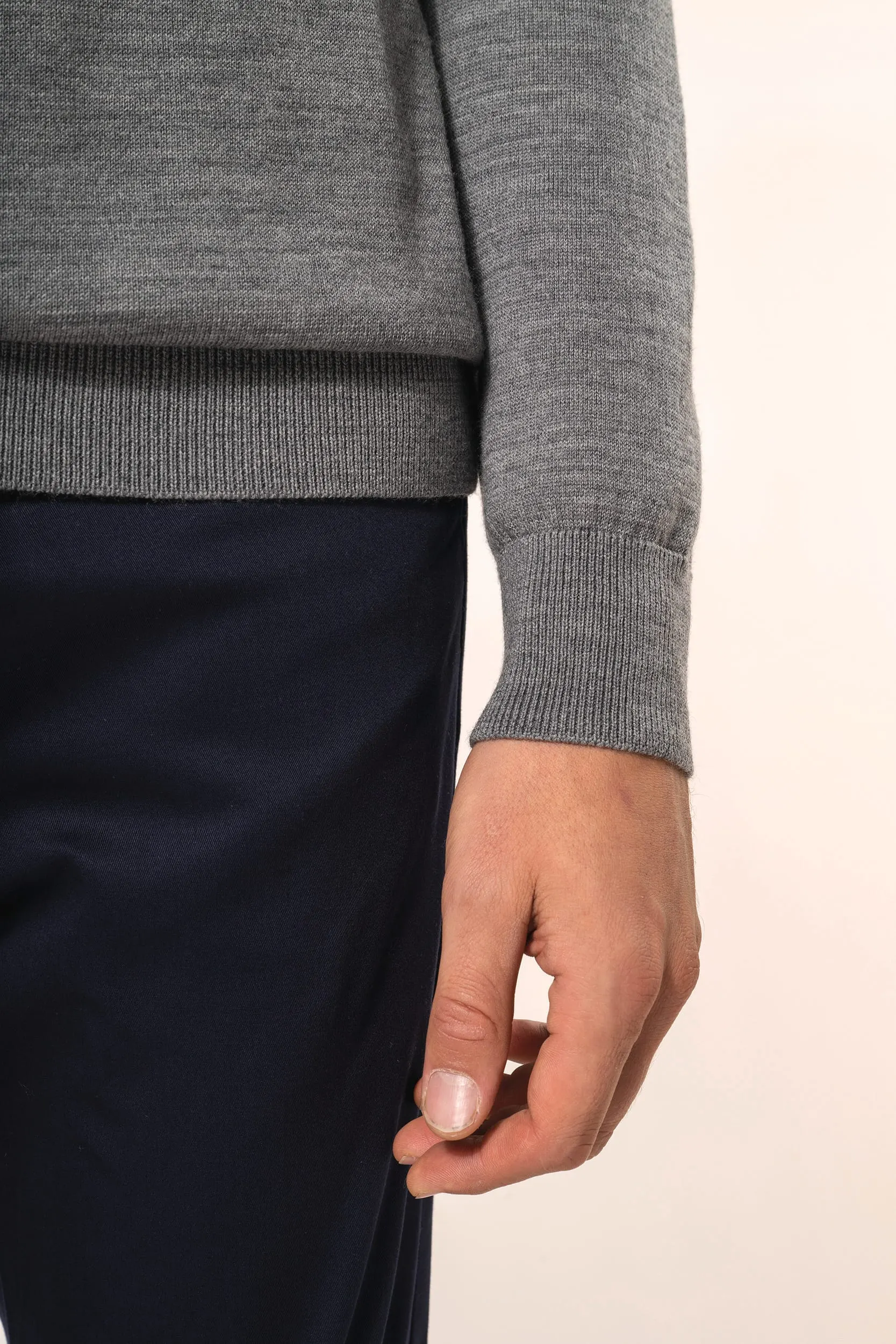 Jersey lana merina cuello vuelto hombre