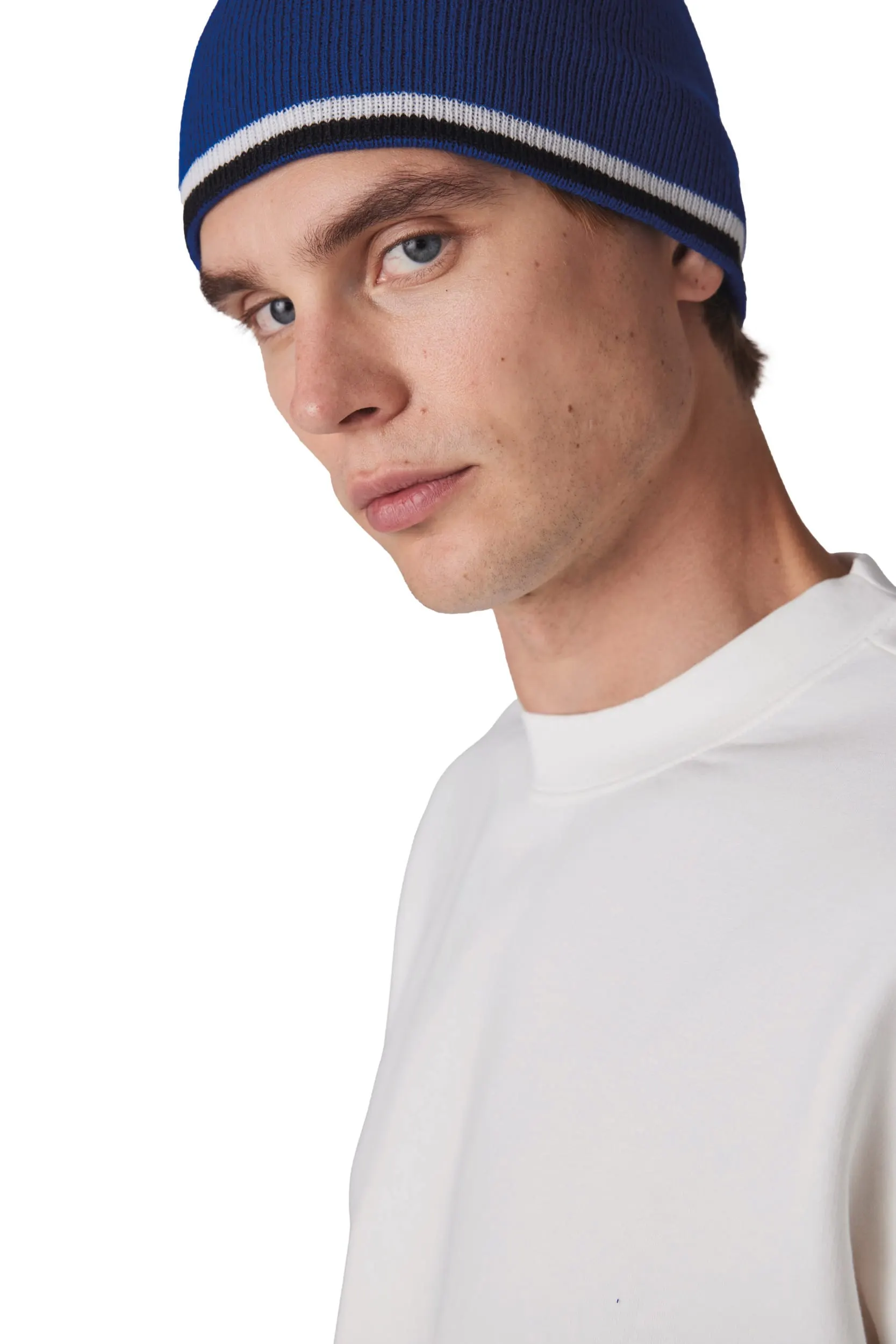 Gorro con tira bicolor contrastada