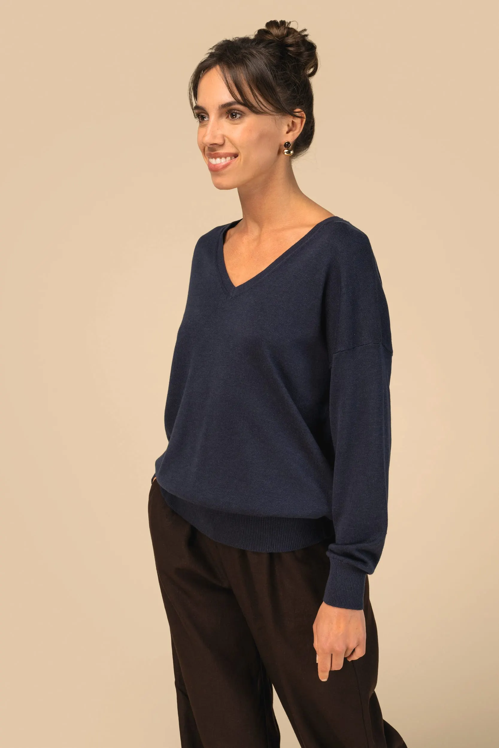 Jersey ecorresponsable cuello de pico de lyocell mujer