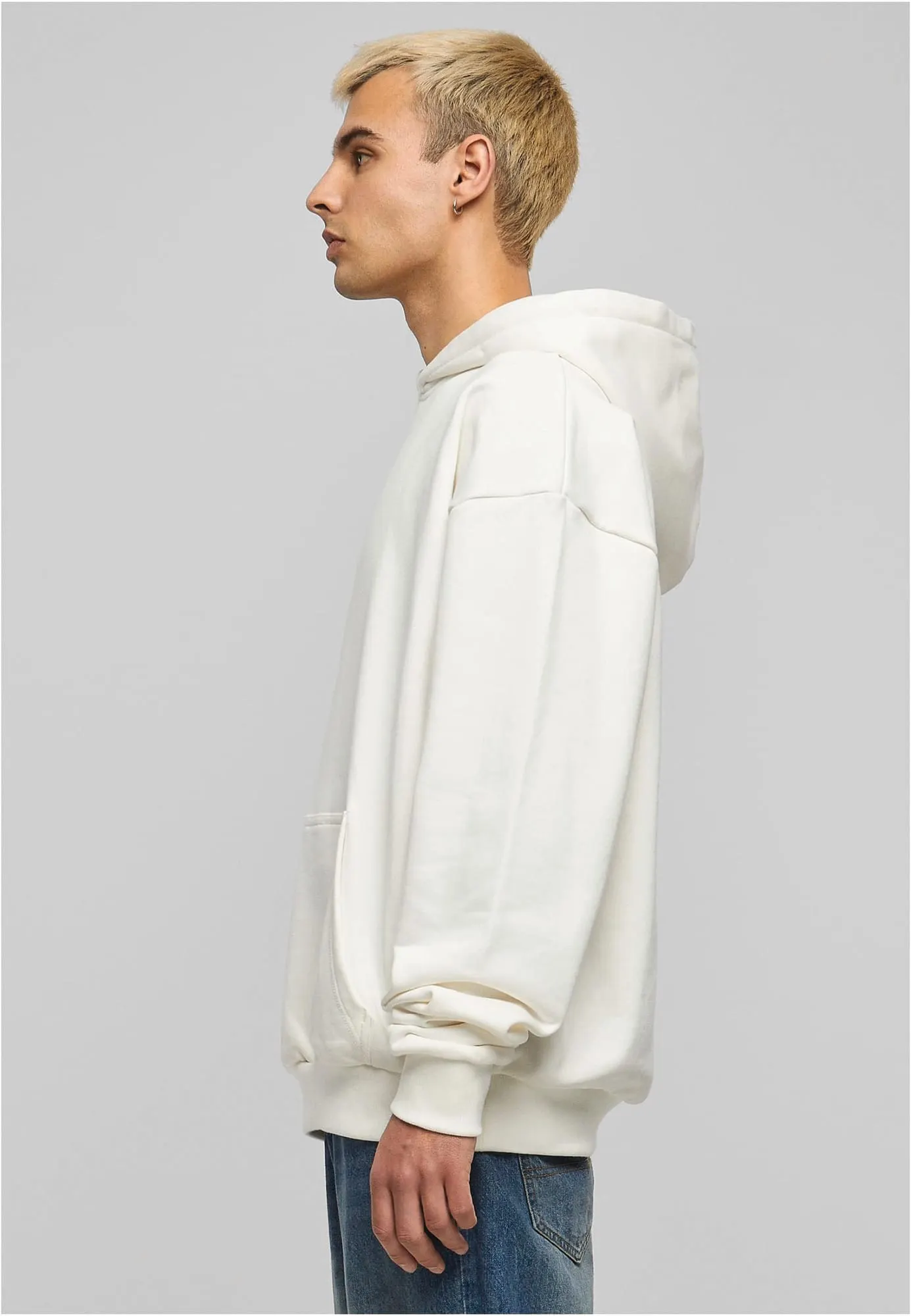 Sudadera con capucha de tejido grueso