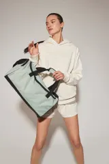 Bolsa de deporte básica en material reciclado