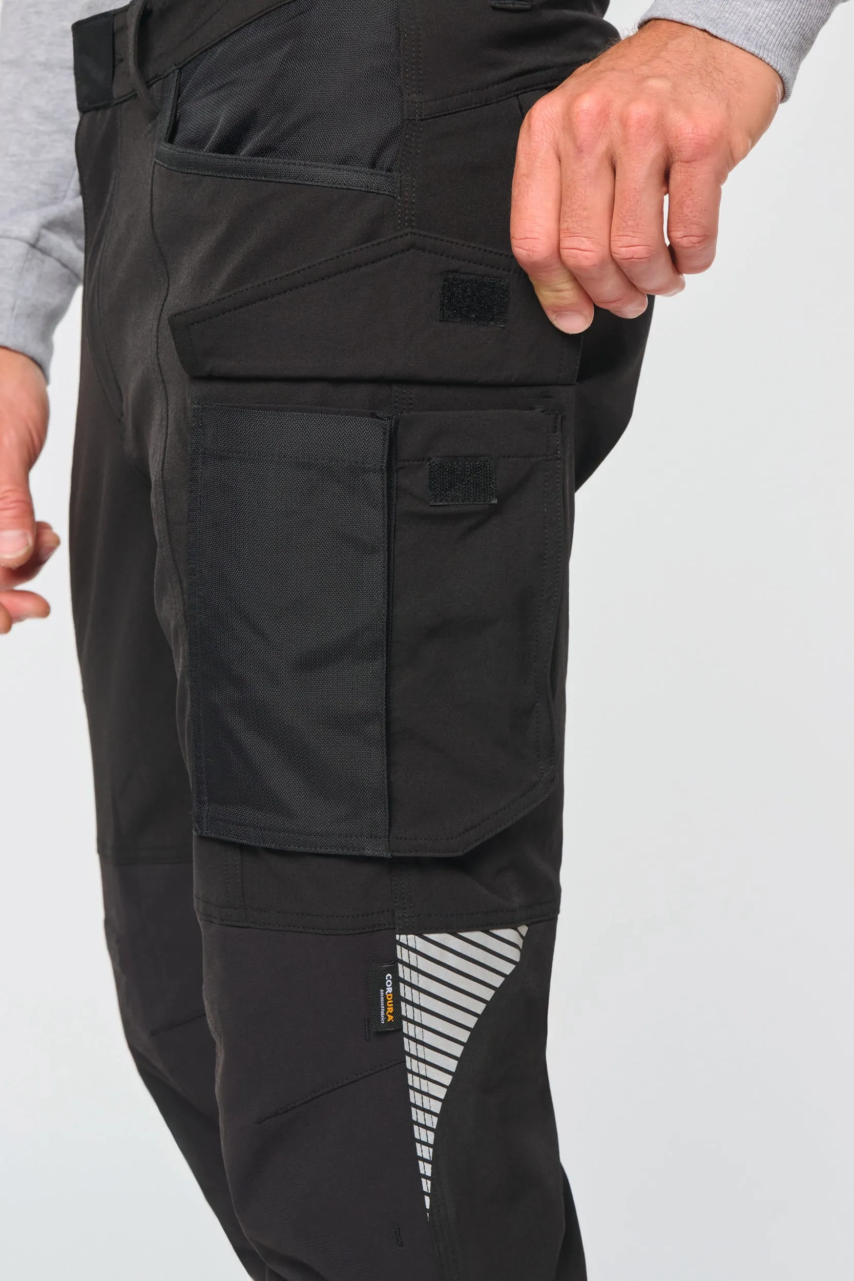 Pantalón stretch reciclado multibolsillos unisex