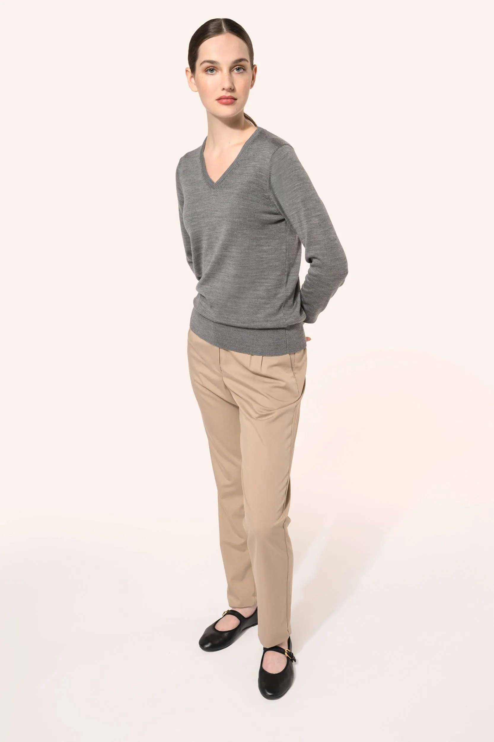 Jersey lana merina cuello de pico mujer