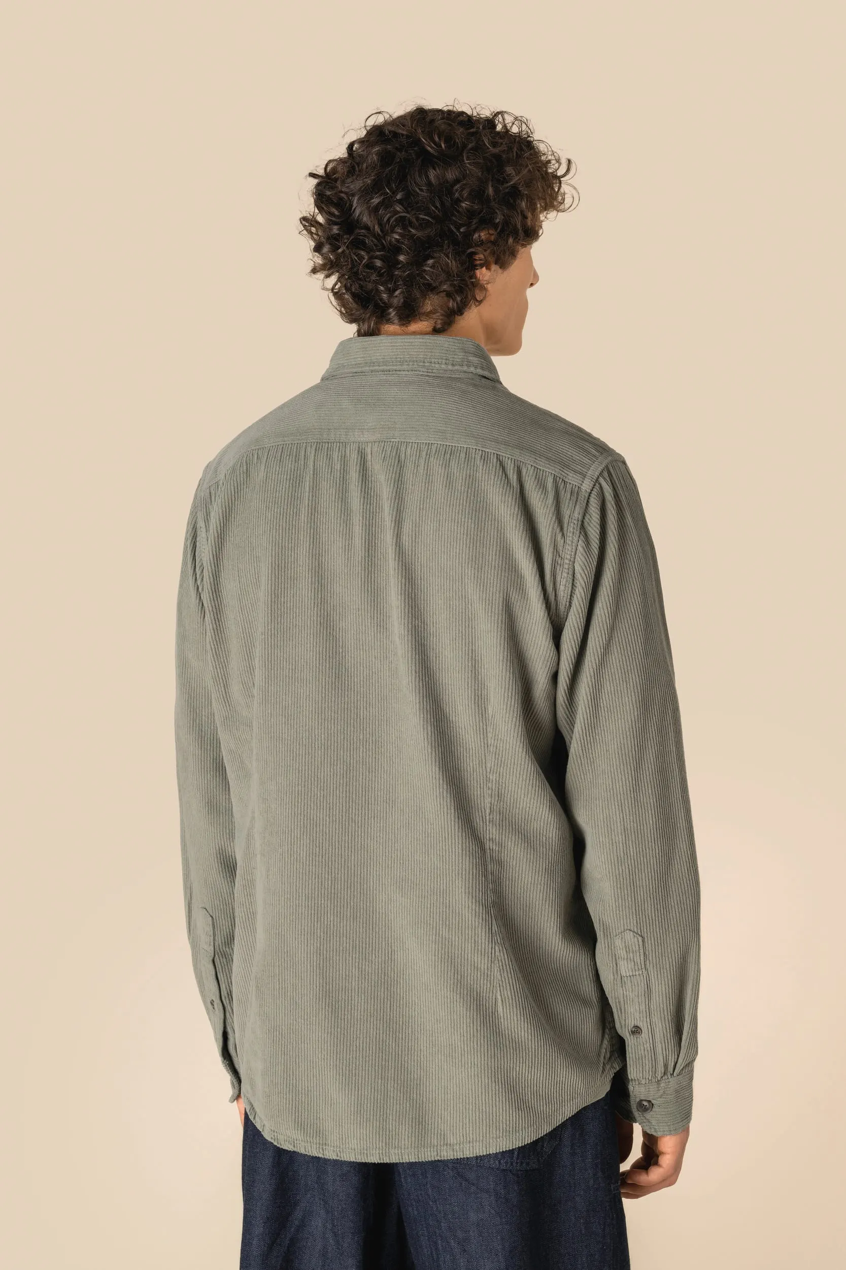 Sobrecamisa ecorresponsable efecto lavado de pana hombre