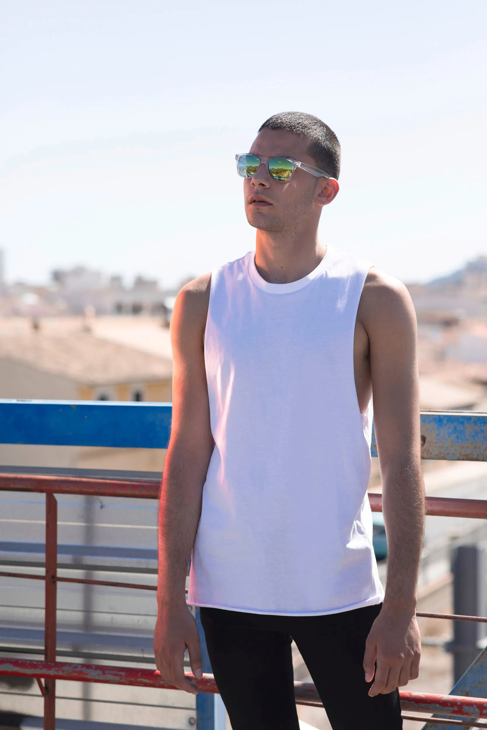 Camiseta de tirantes ancha hombre<br/>