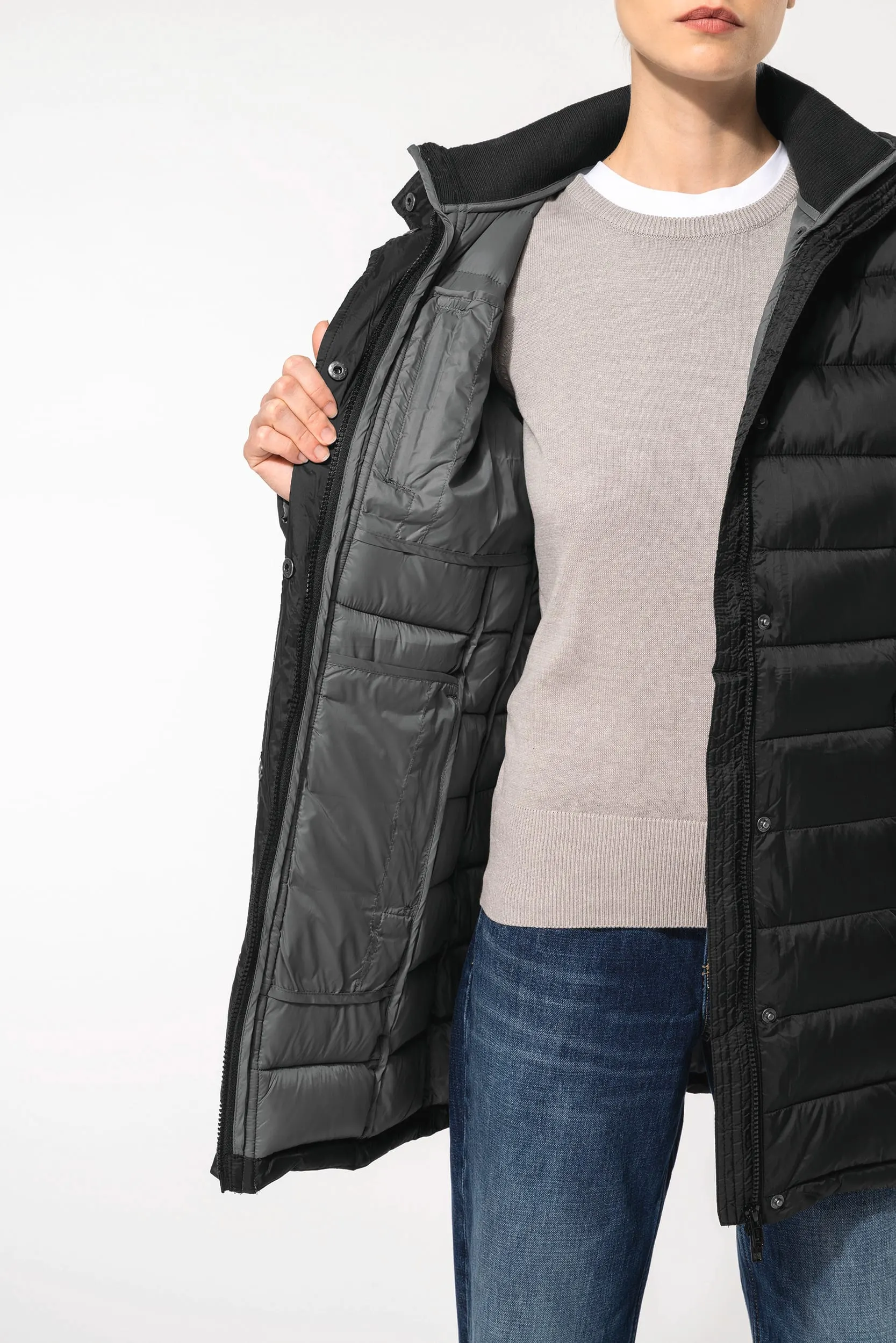 Parka ligera acolchada con capucha para mujer