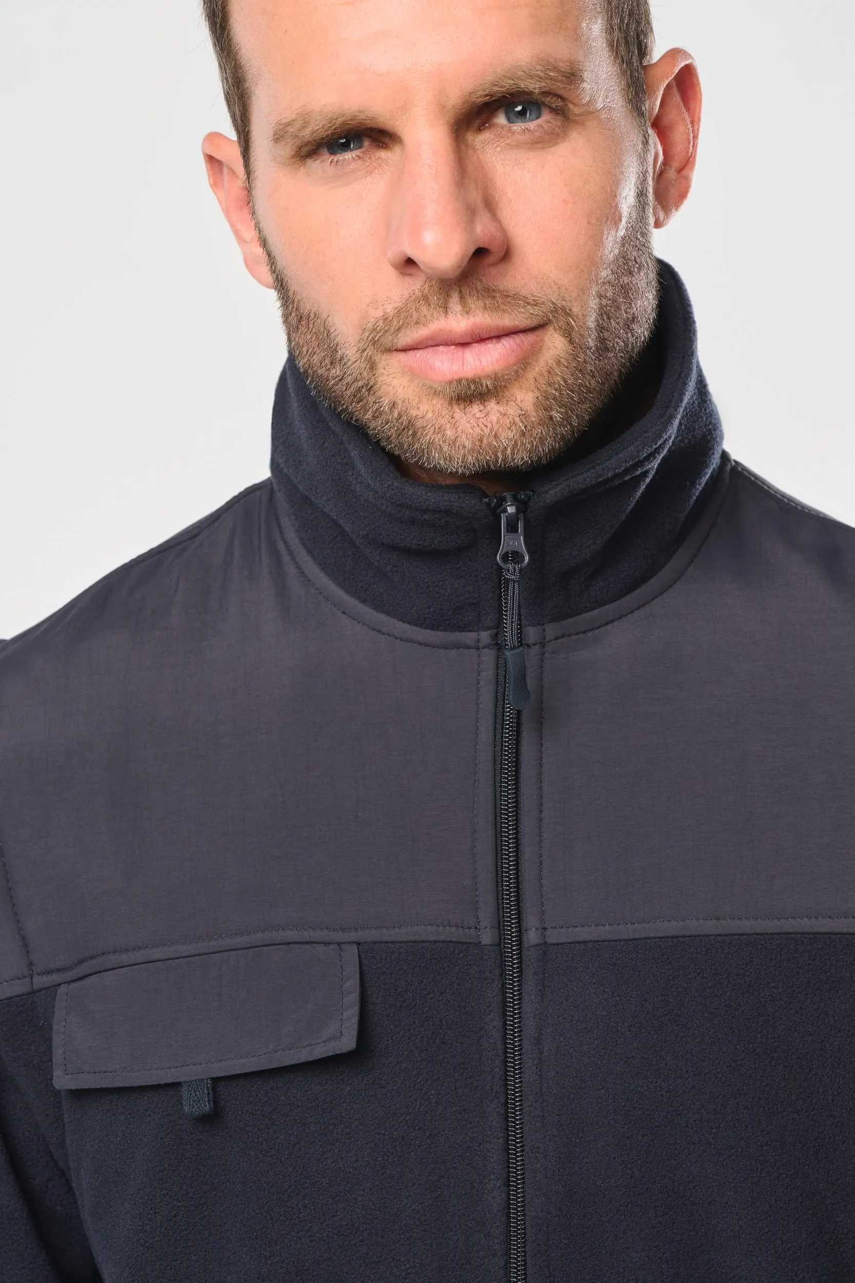 Chaqueta polar con mangas amovibles hombre