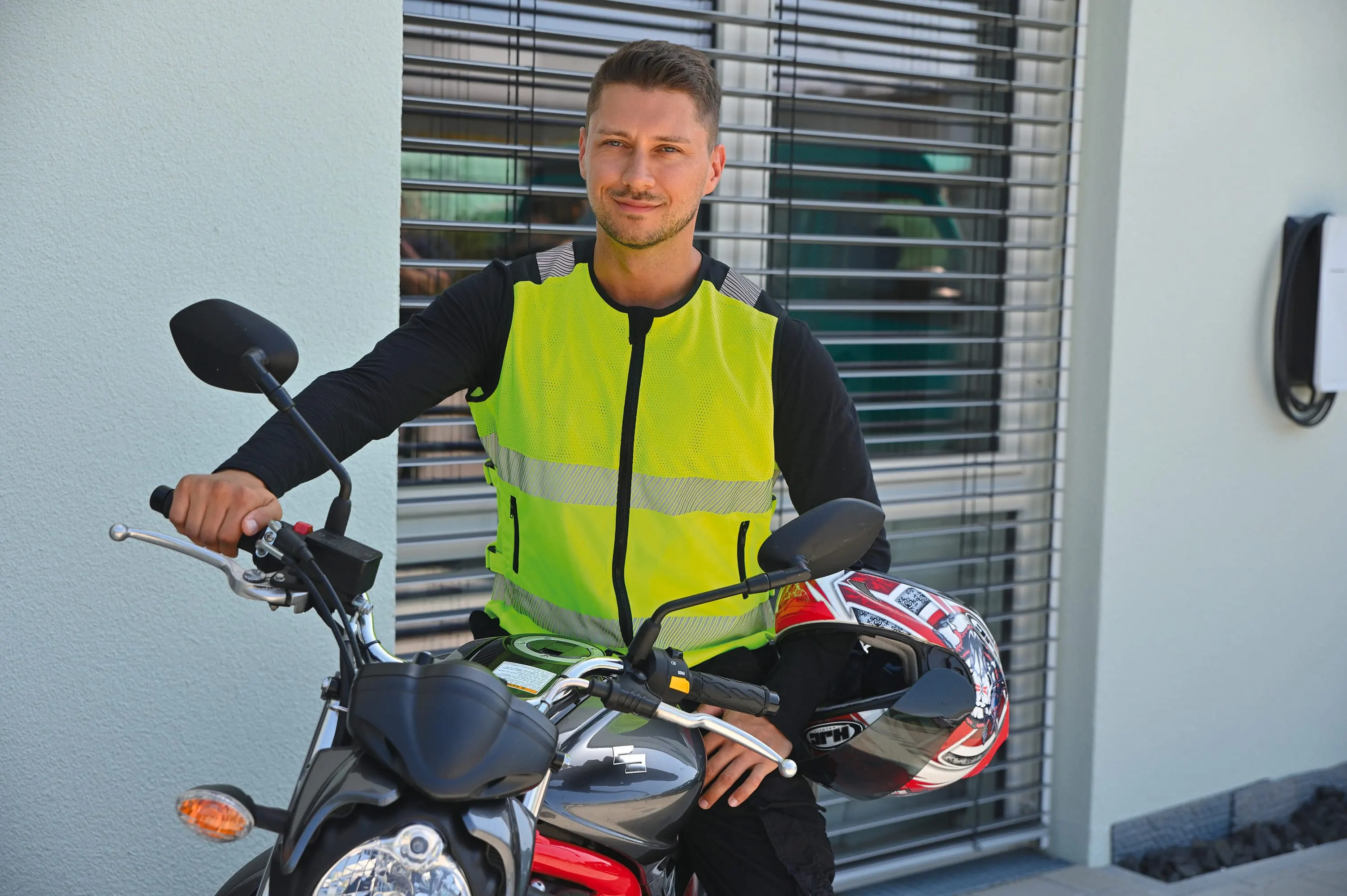Chaleco de seguridad para moto Naxos.