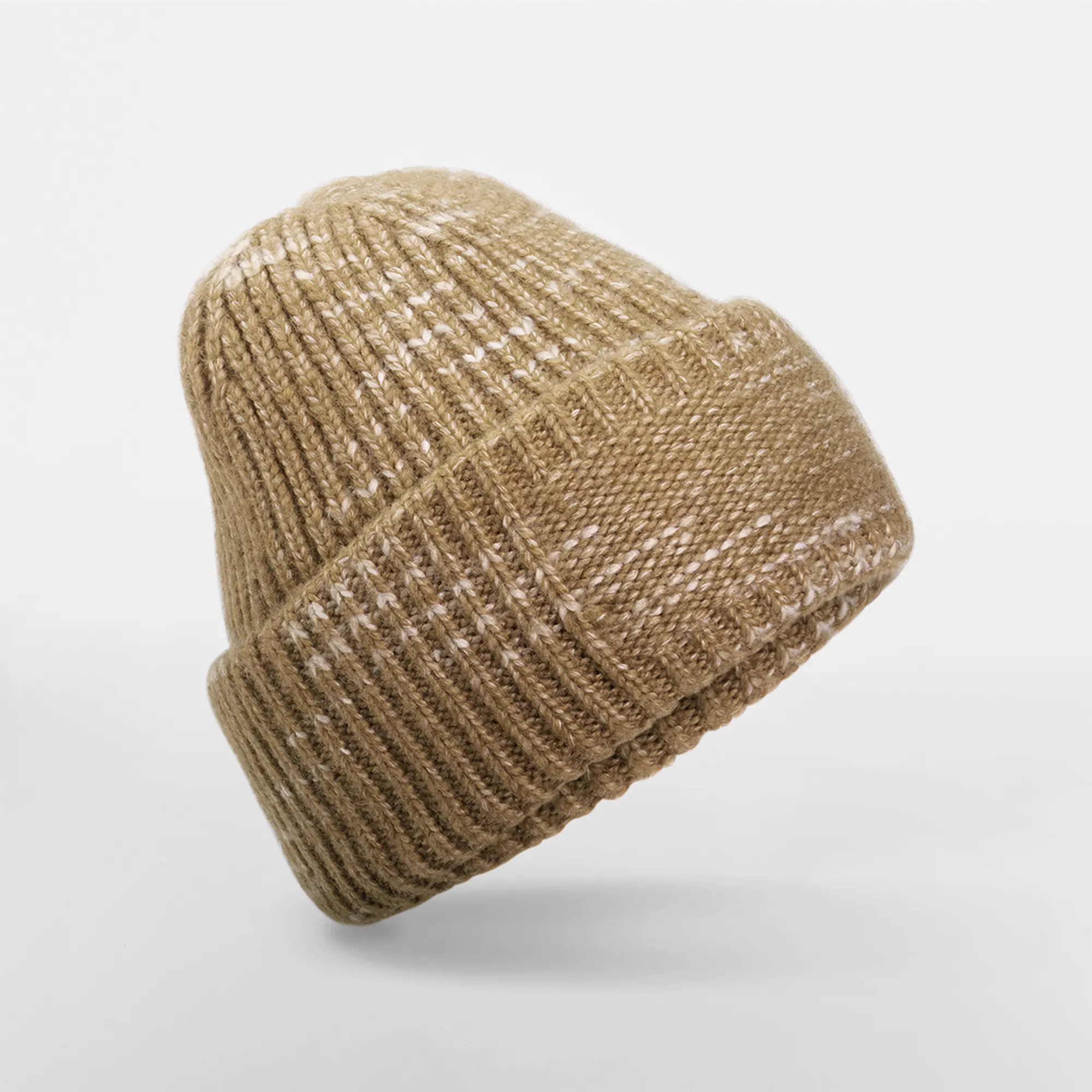 Gorro con parche de punto grueso<br/>