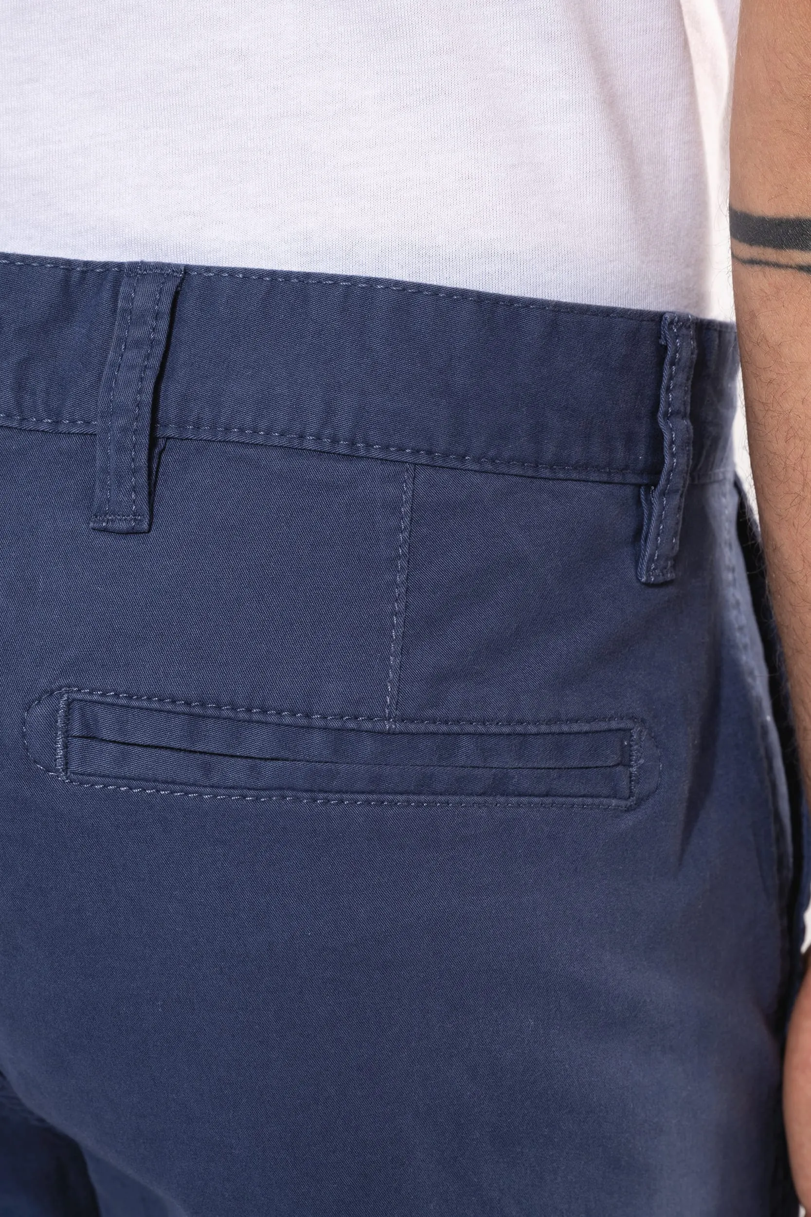 Bermuda chino hombre