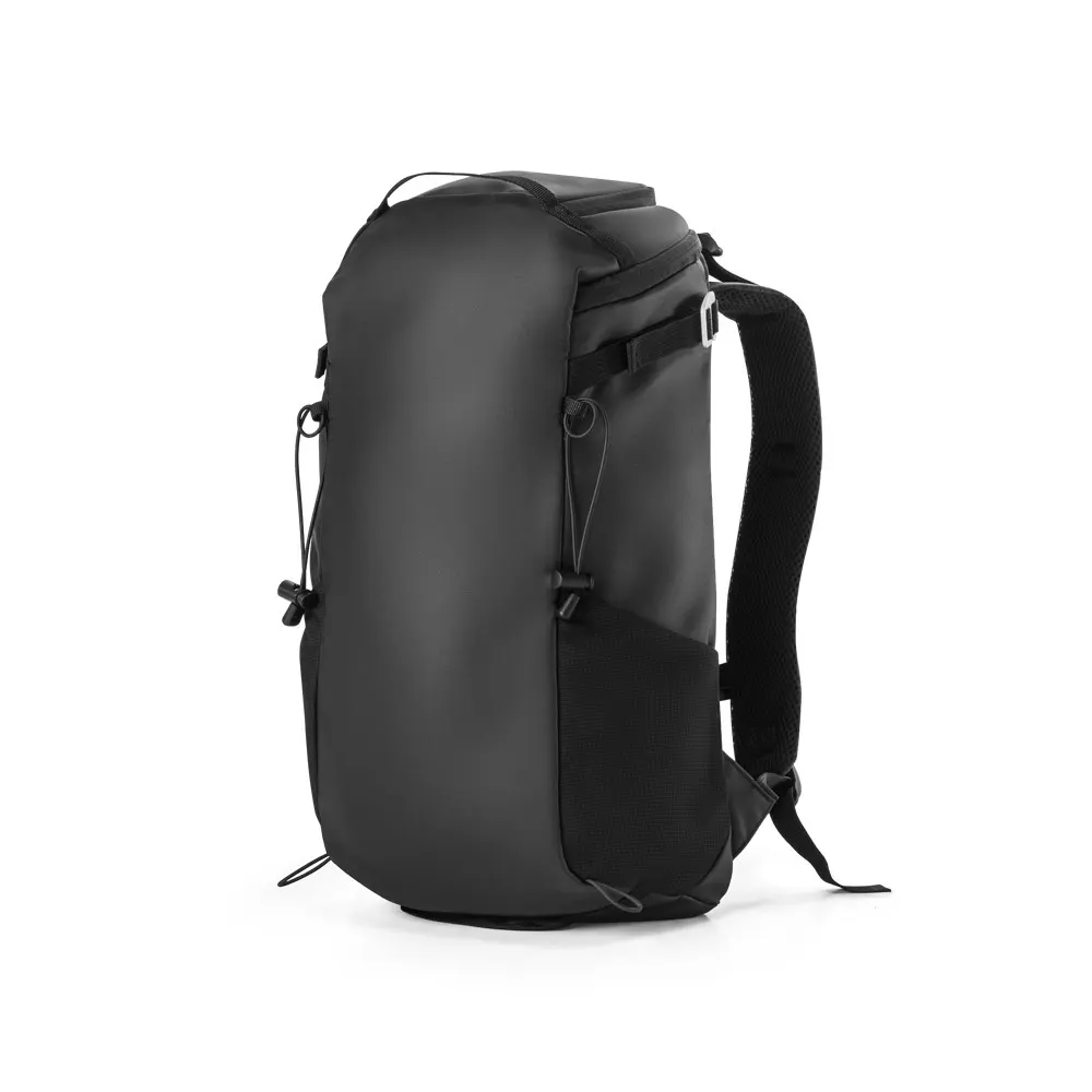 ALASCA. Mochila de senderismo con revestimiento impermeable