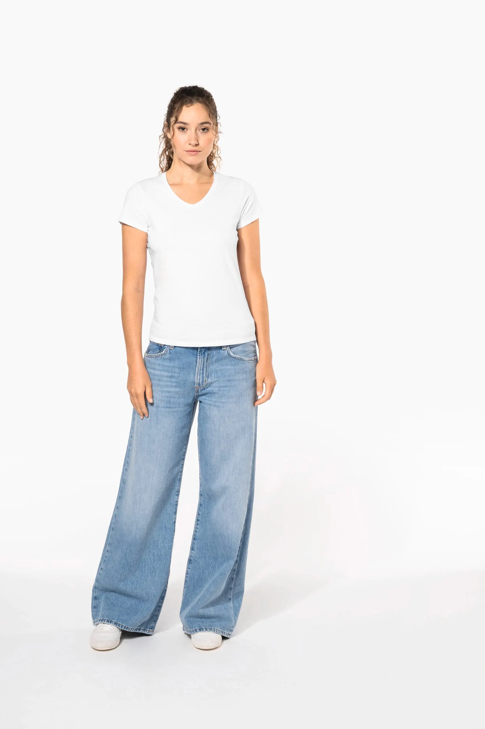 Camiseta con elastano cuello de pico mujer