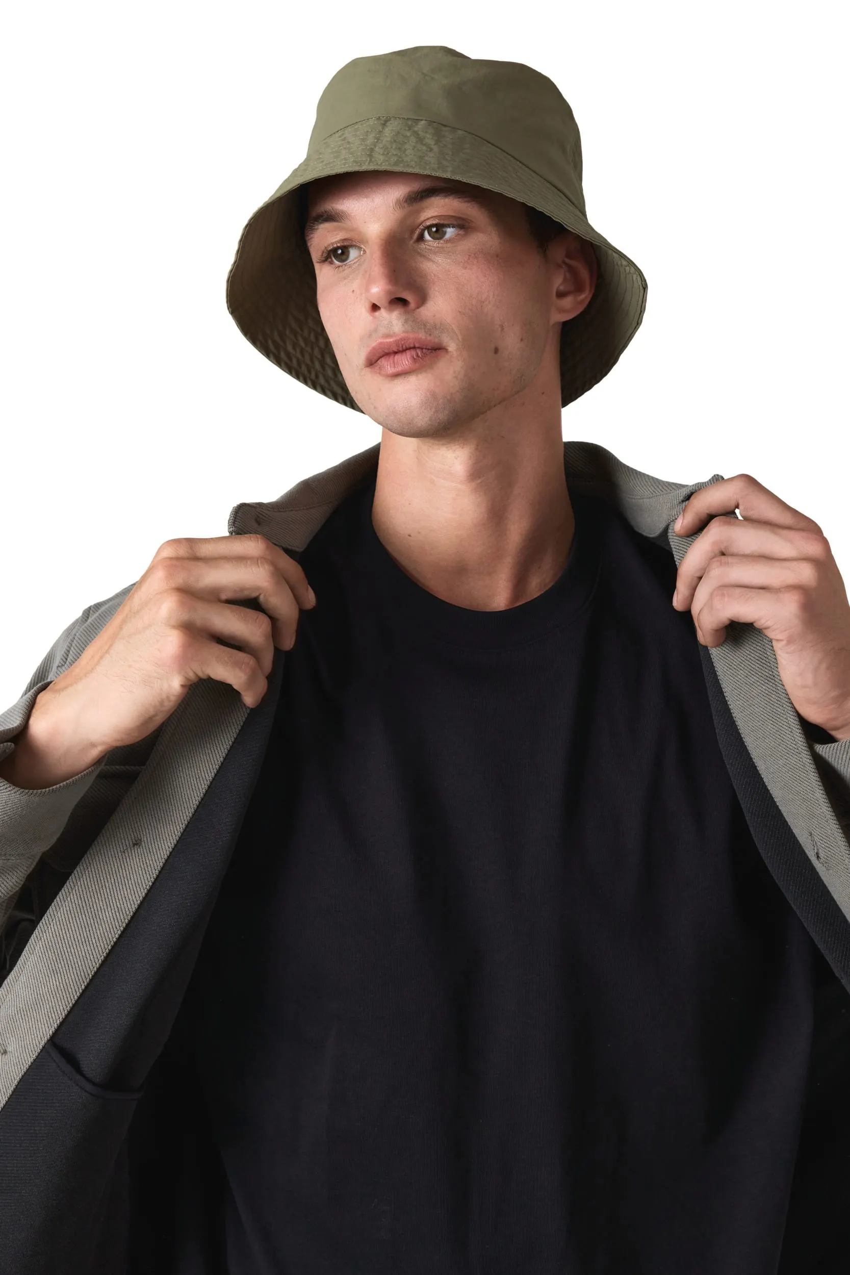 Sombrero bob de poliamida