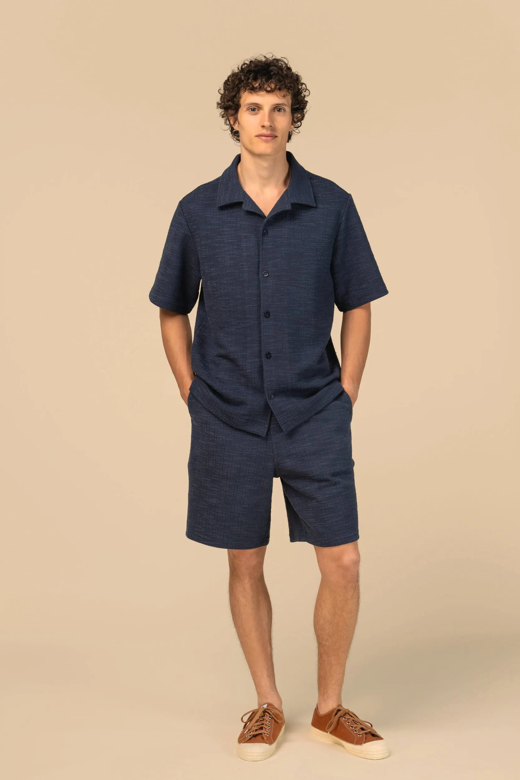Bermuda texturizada para hombre