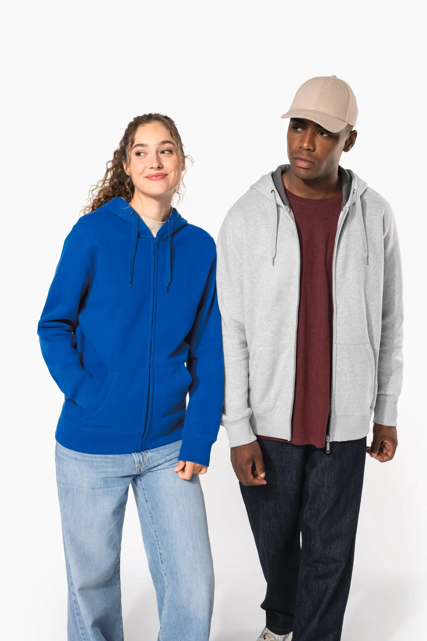 Sudadera capucha y cremallera