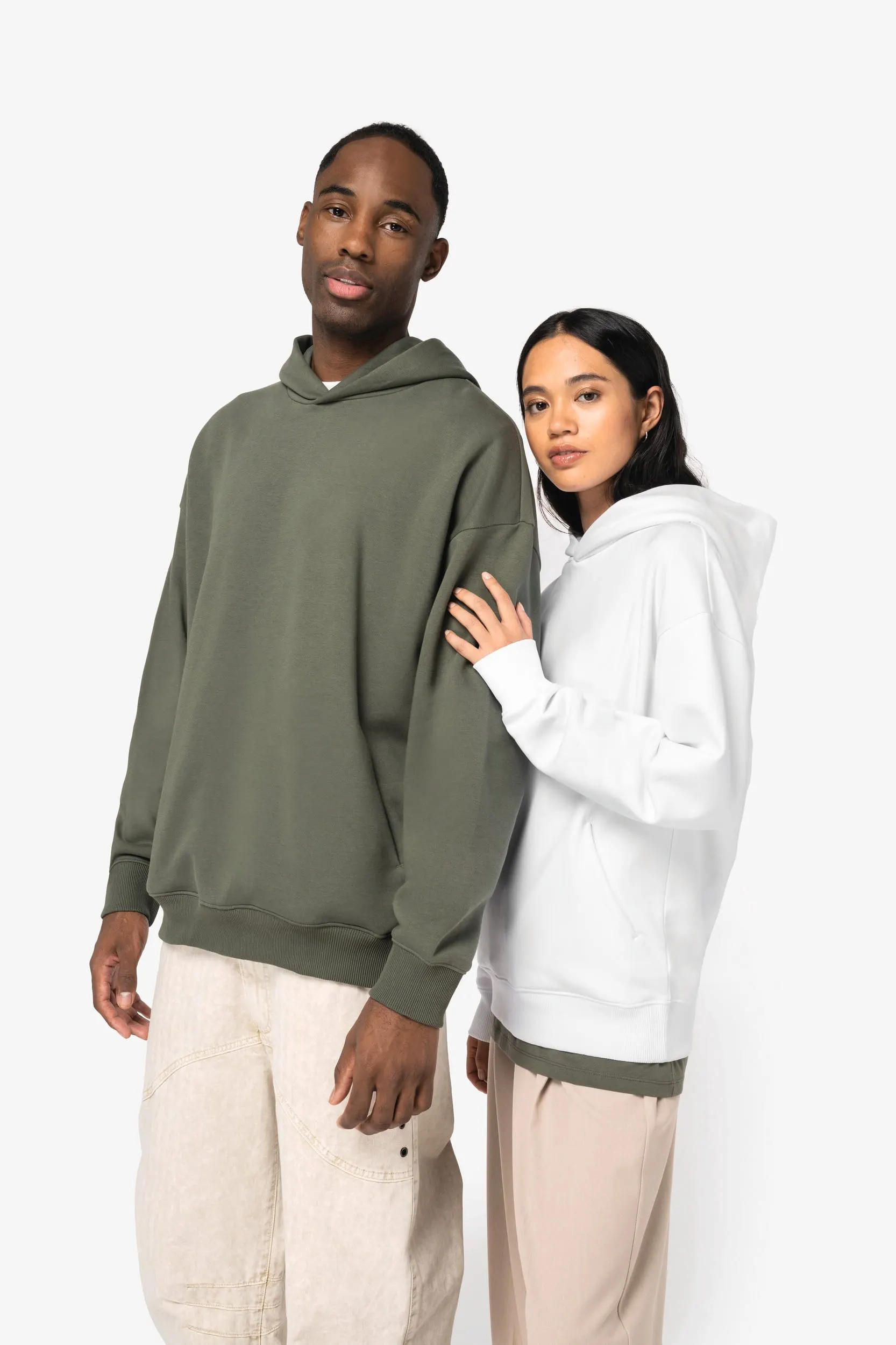 Sudadera ecorresponsable con capucha oversize unisex