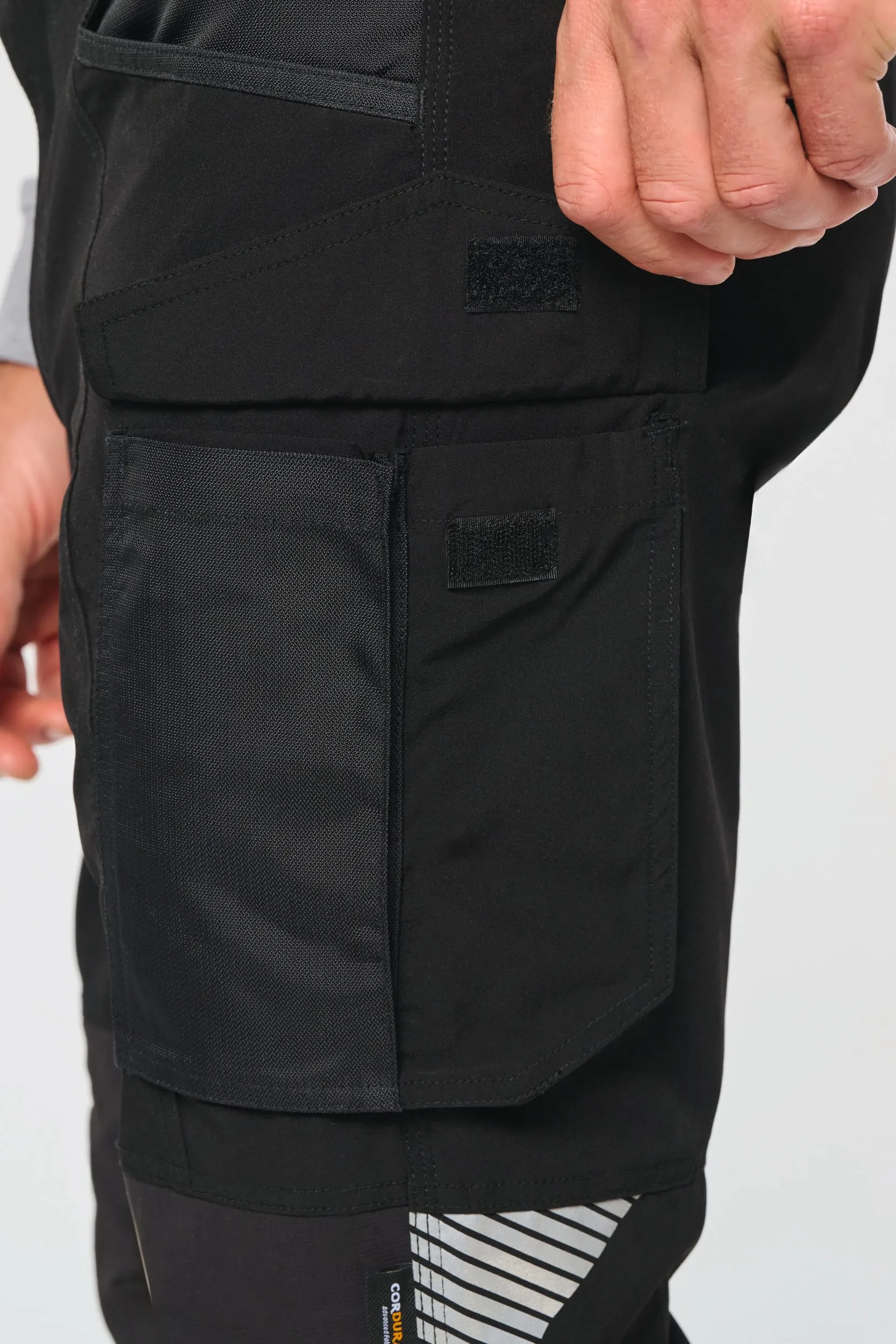 Pantalón ligero stretch reciclado multibolsillos unisex
