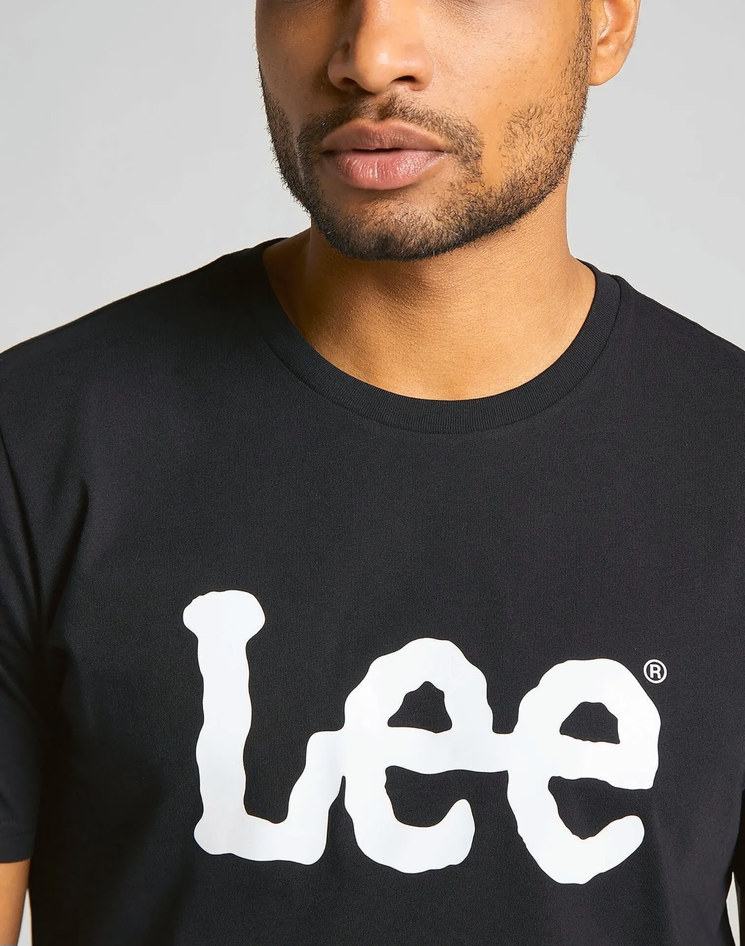 Camiseta con logo