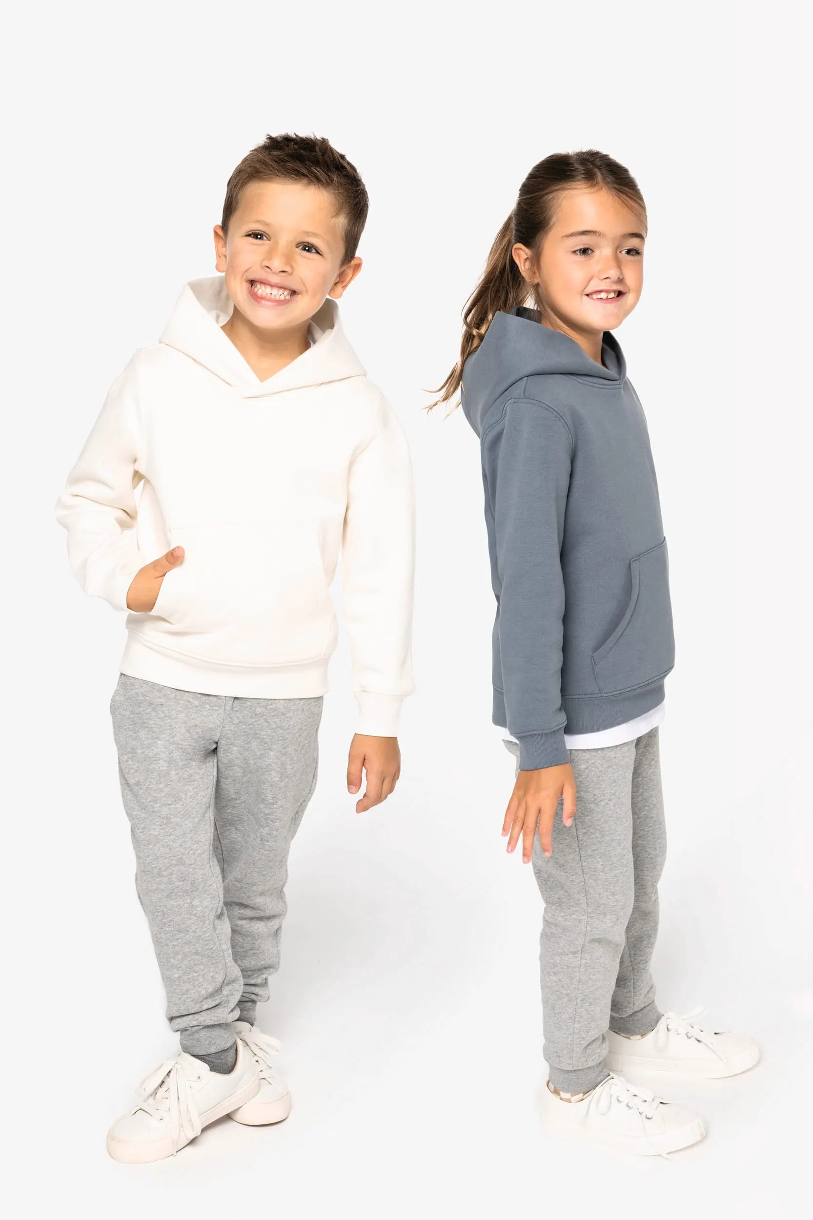 Sudadera  ecorresponsable con capucha infantil