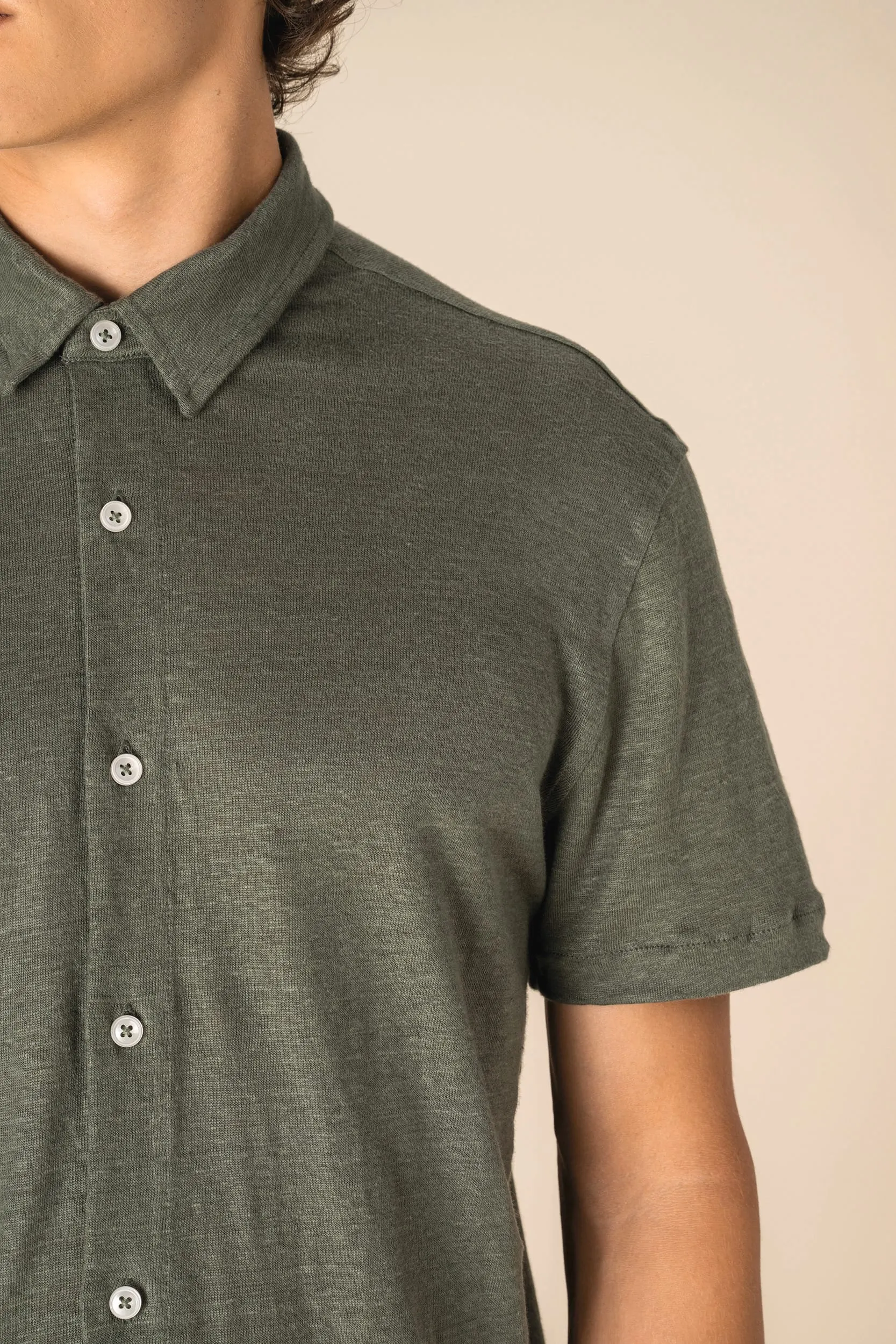 Camisa manga corta de lino hombre