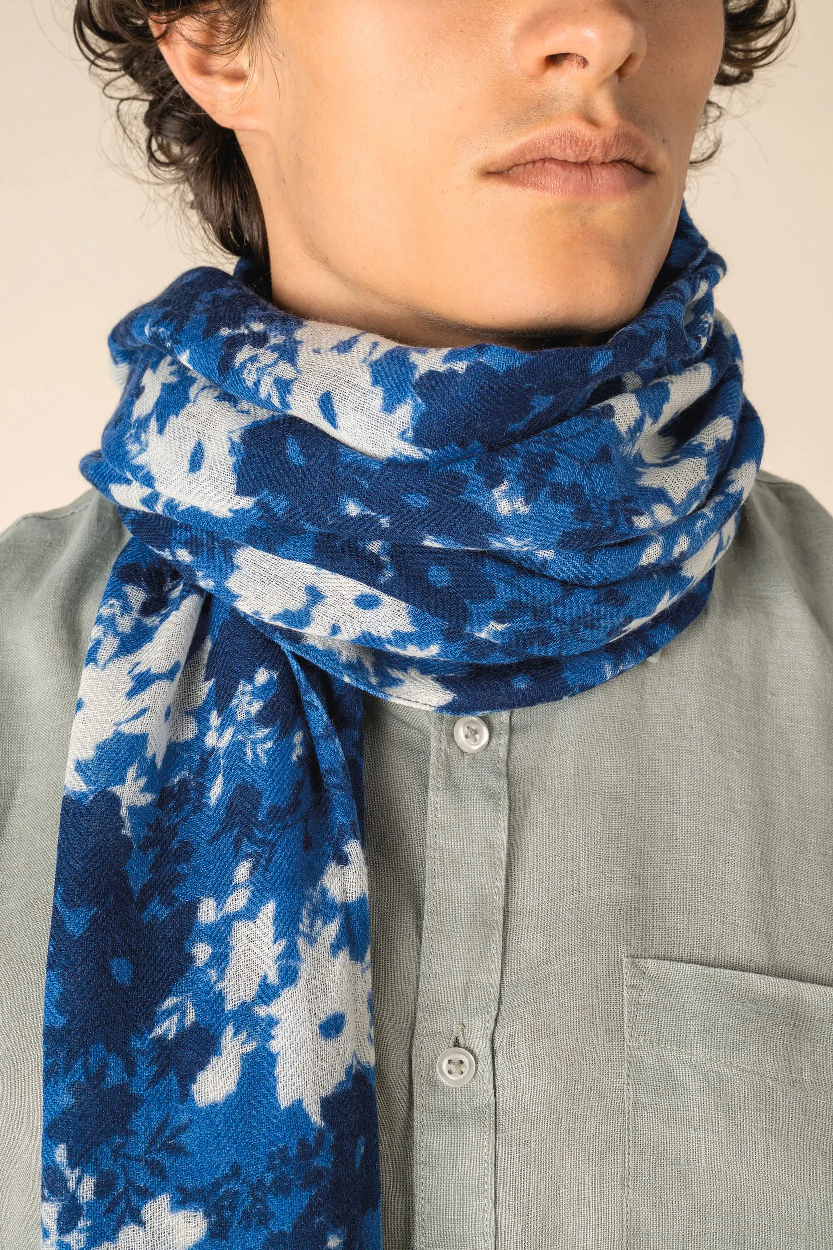 Fular con estampado floral unisex
