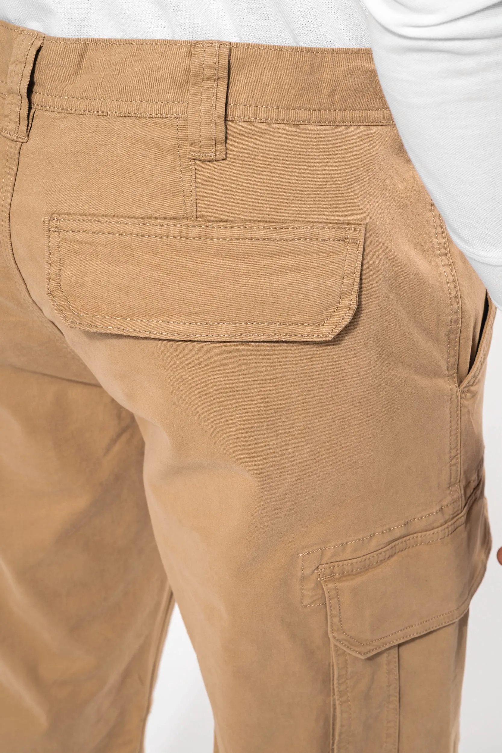 Pantalón multibolsillos hombre